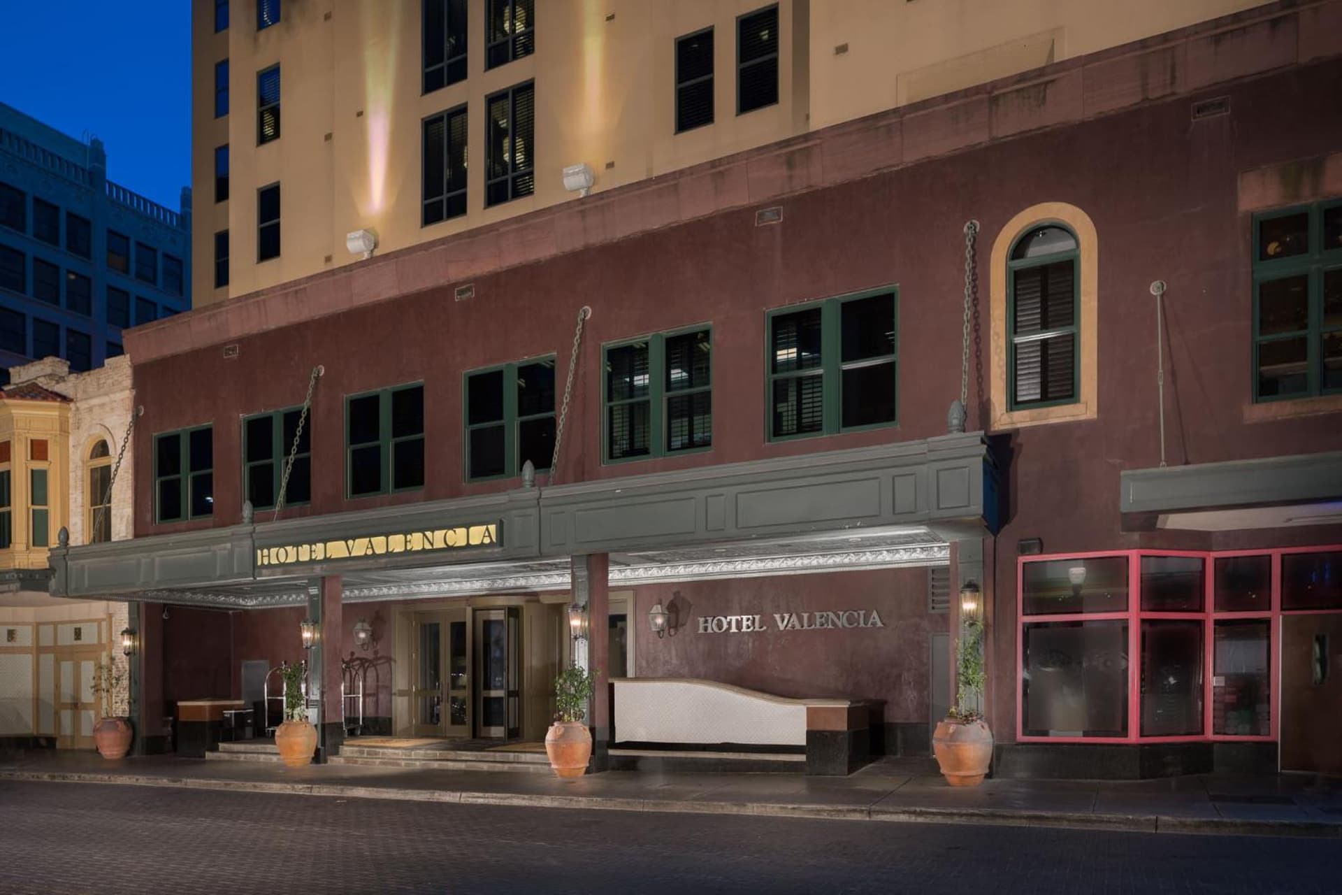 Hotel Valencia Riverwalk gallery photo in San Antonio, TX — image 32