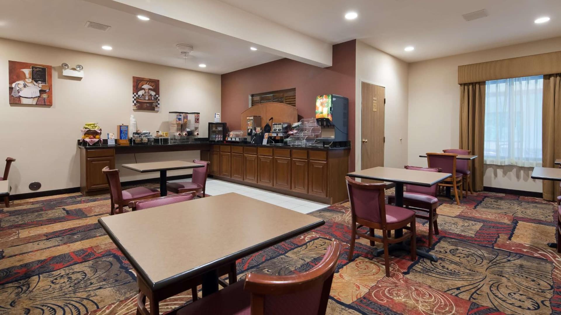 Best Western Plaza Hotel Saugatuck gallery photo in Saugatuck, MI — image 7