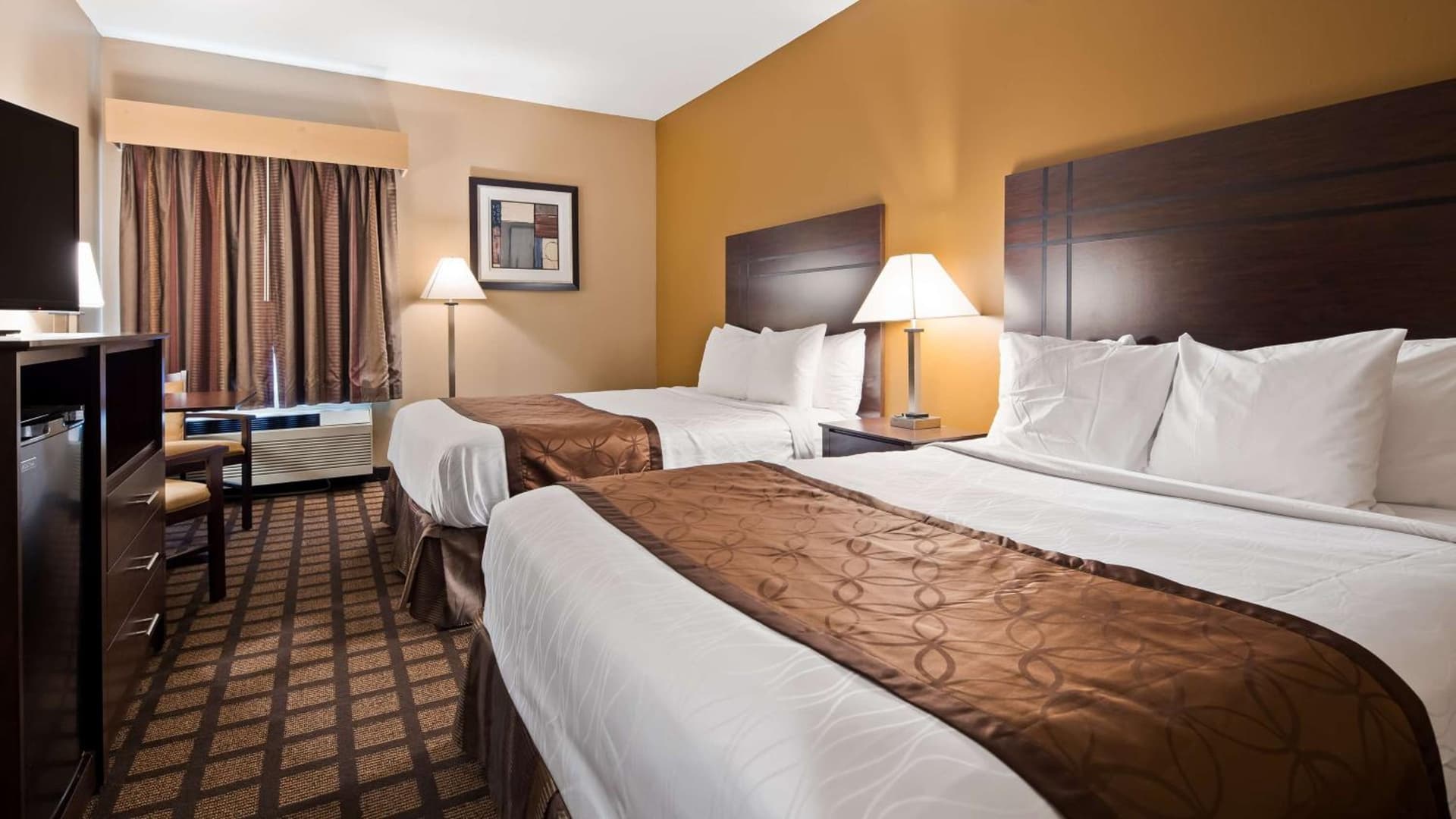 Best Western Plaza Hotel Saugatuck gallery photo in Saugatuck, MI — image 14
