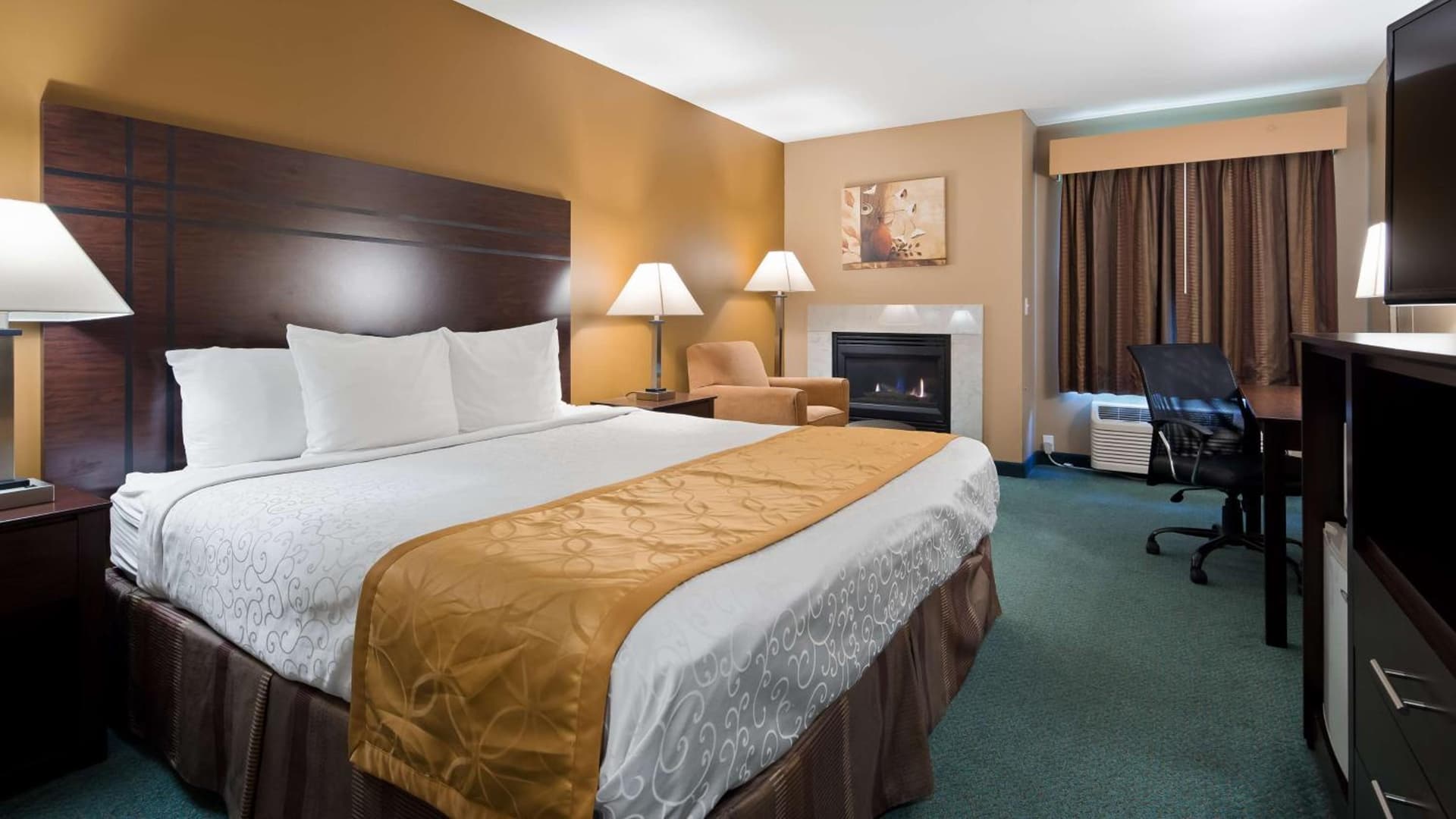 Best Western Plaza Hotel Saugatuck gallery photo in Saugatuck, MI — image 10