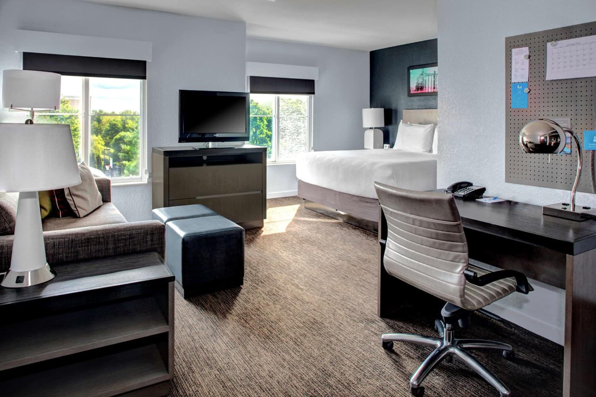 Hyatt House Branchburg - Bridgewater gallery photo in Branchburg Park, NJ — image 18
