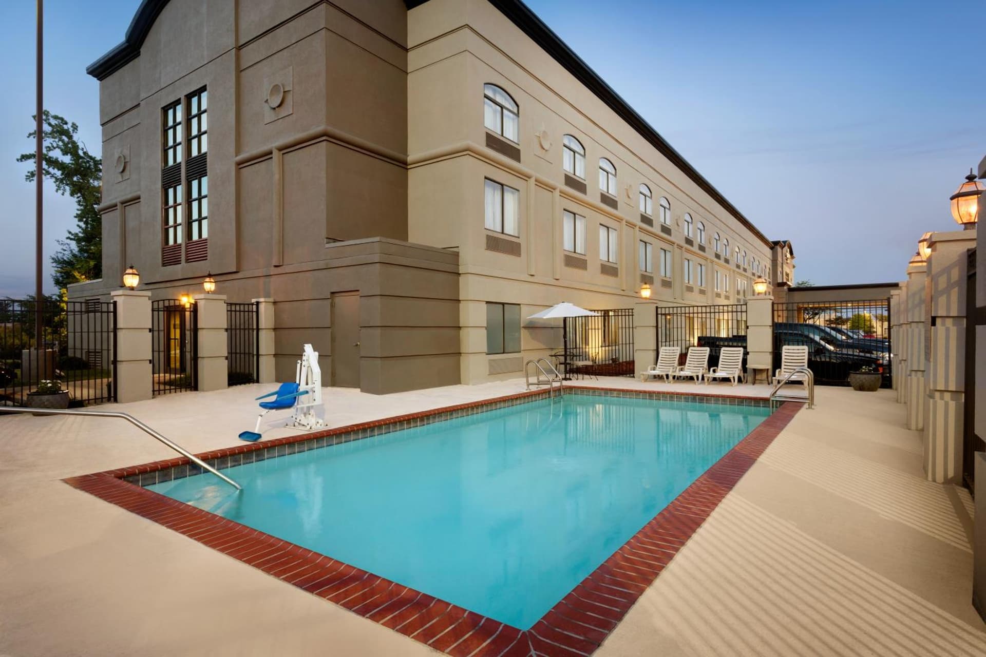 Townhome Inn & Suites by IHG gallery photo in Memphis, TN — image 6