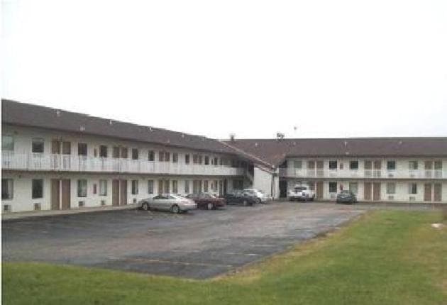 Hilltop Inn Pittsburgh featured exterior or lobby in Pittsburgh, PA — similar hotel