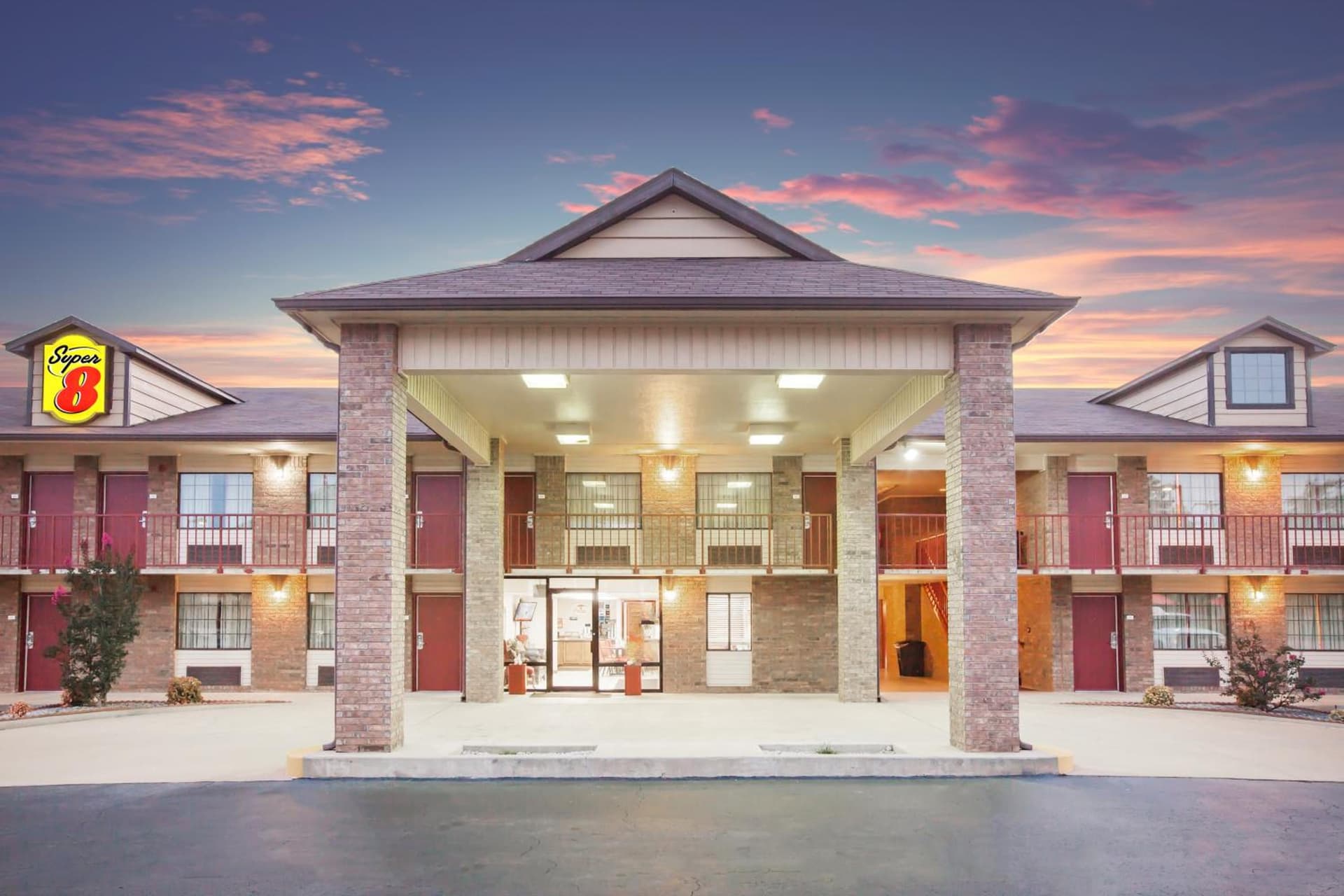 Super 8 by Wyndham Clinton featured exterior or lobby in Clinton, AR — similar hotel