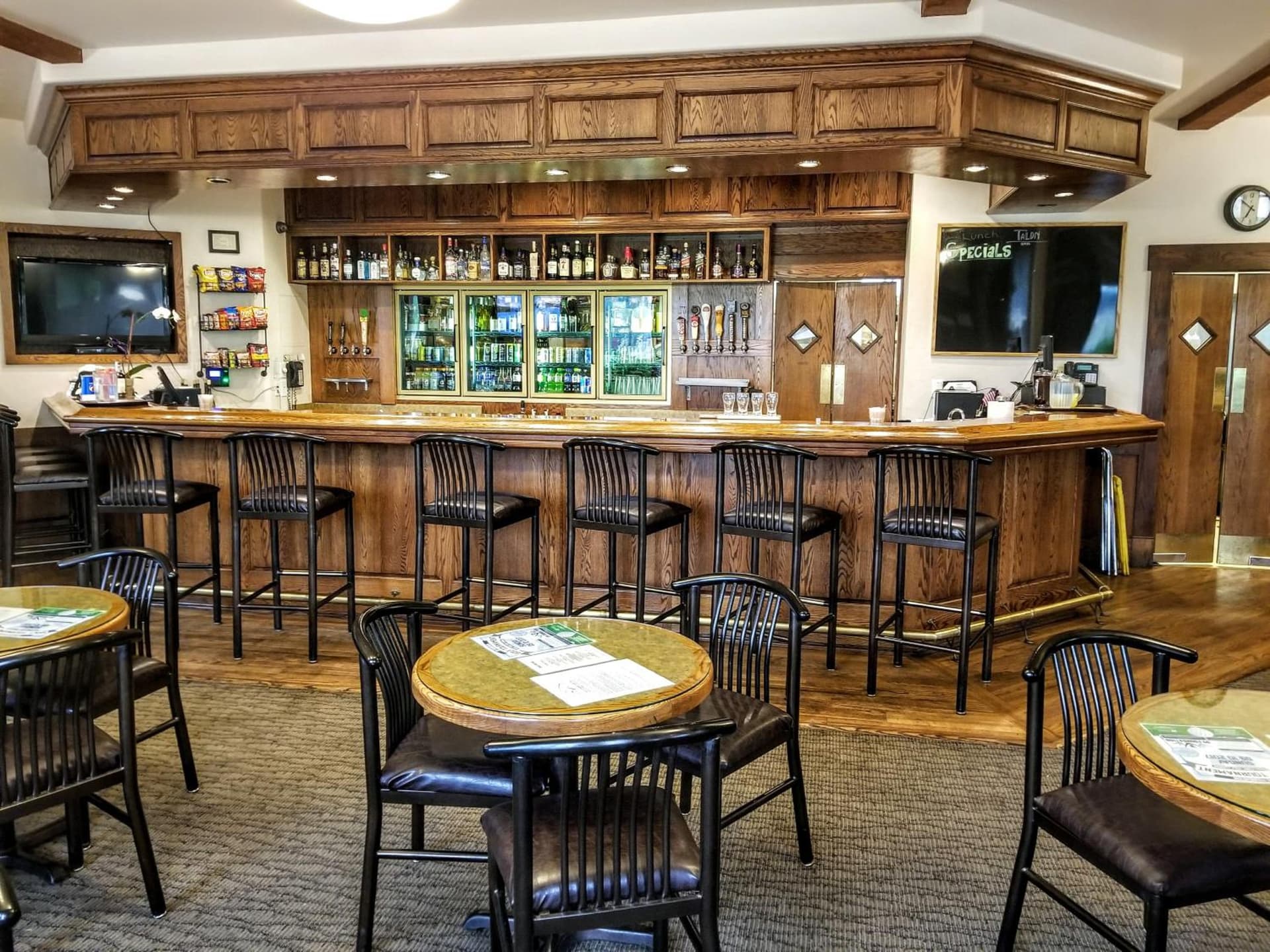 Resort at Eagle Point Golf Club Lodging gallery photo in Medford, OR — image 16