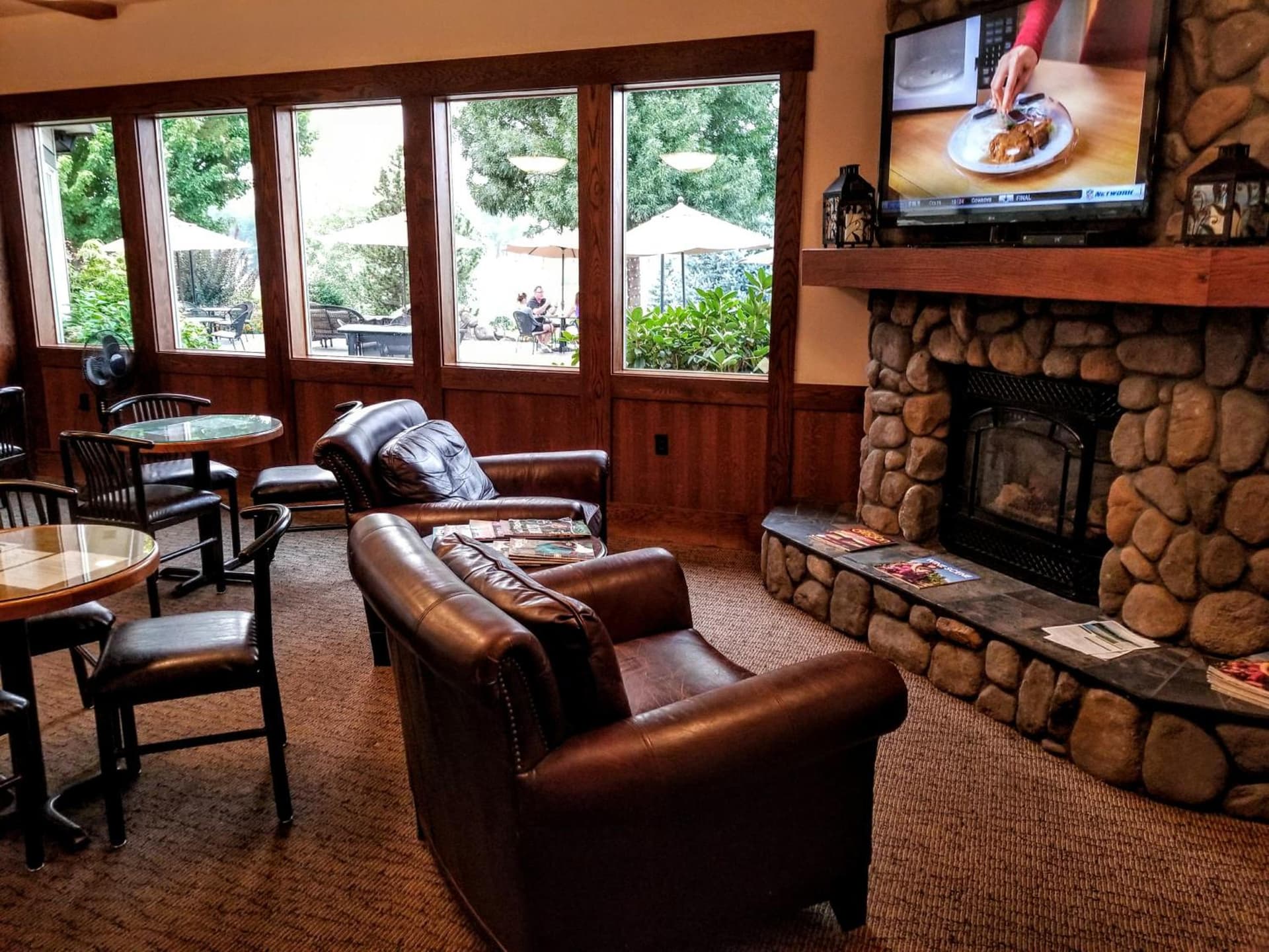 Resort at Eagle Point Golf Club Lodging gallery photo in Medford, OR — image 60