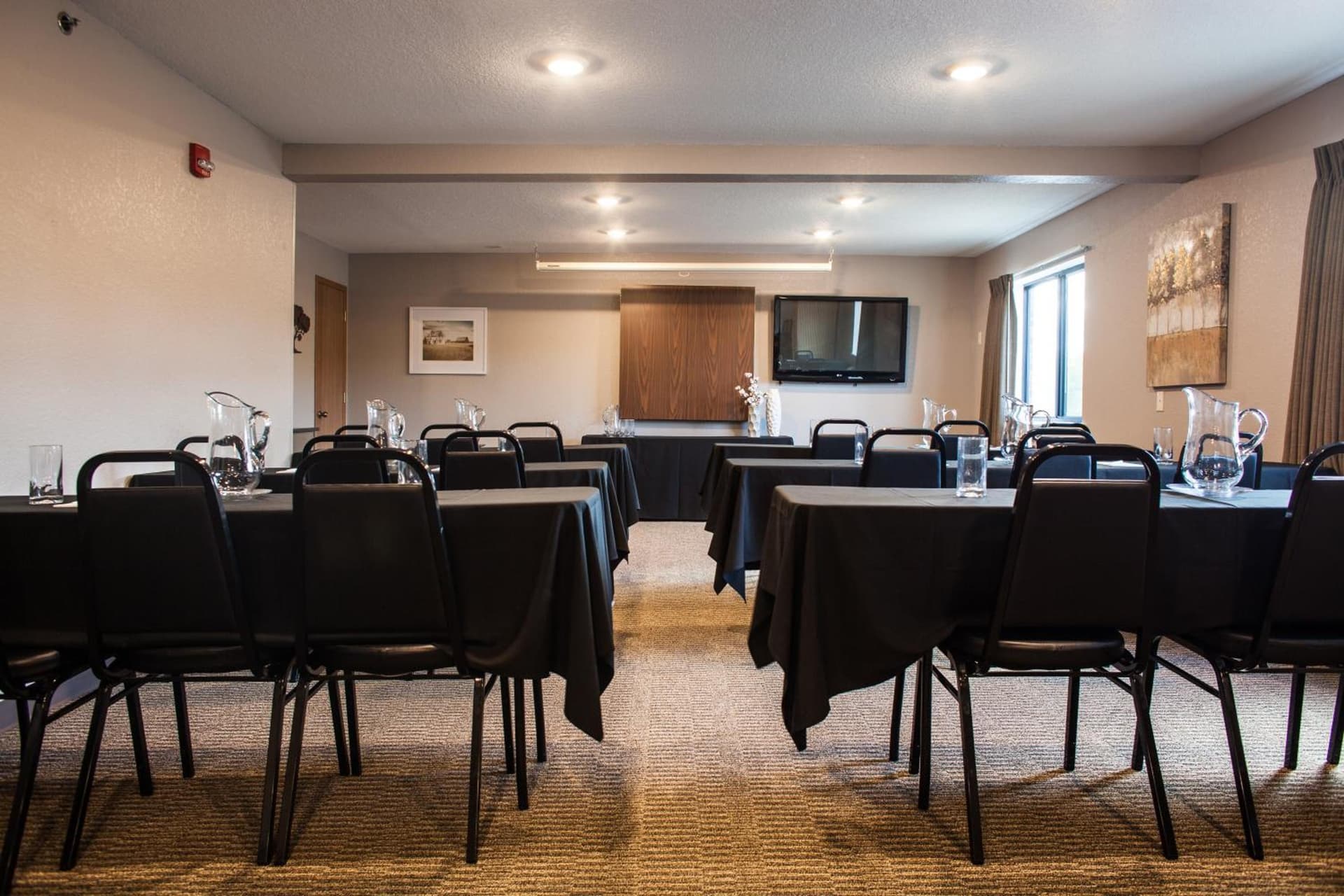 Heartland Inn Coralville interior in Coralville, IA — gallery photo 2