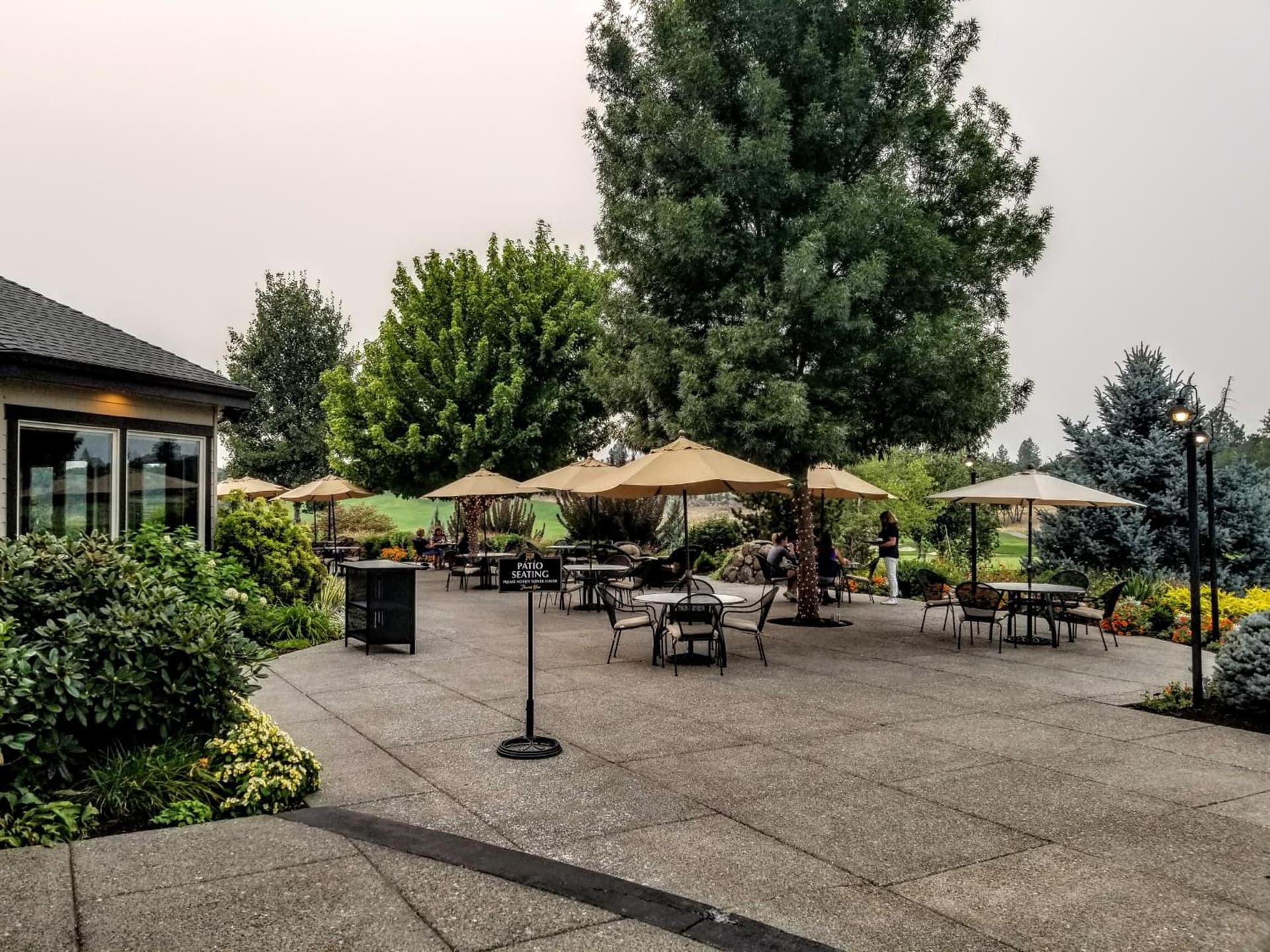 Resort at Eagle Point Golf Club Lodging gallery photo in Medford, OR — image 38