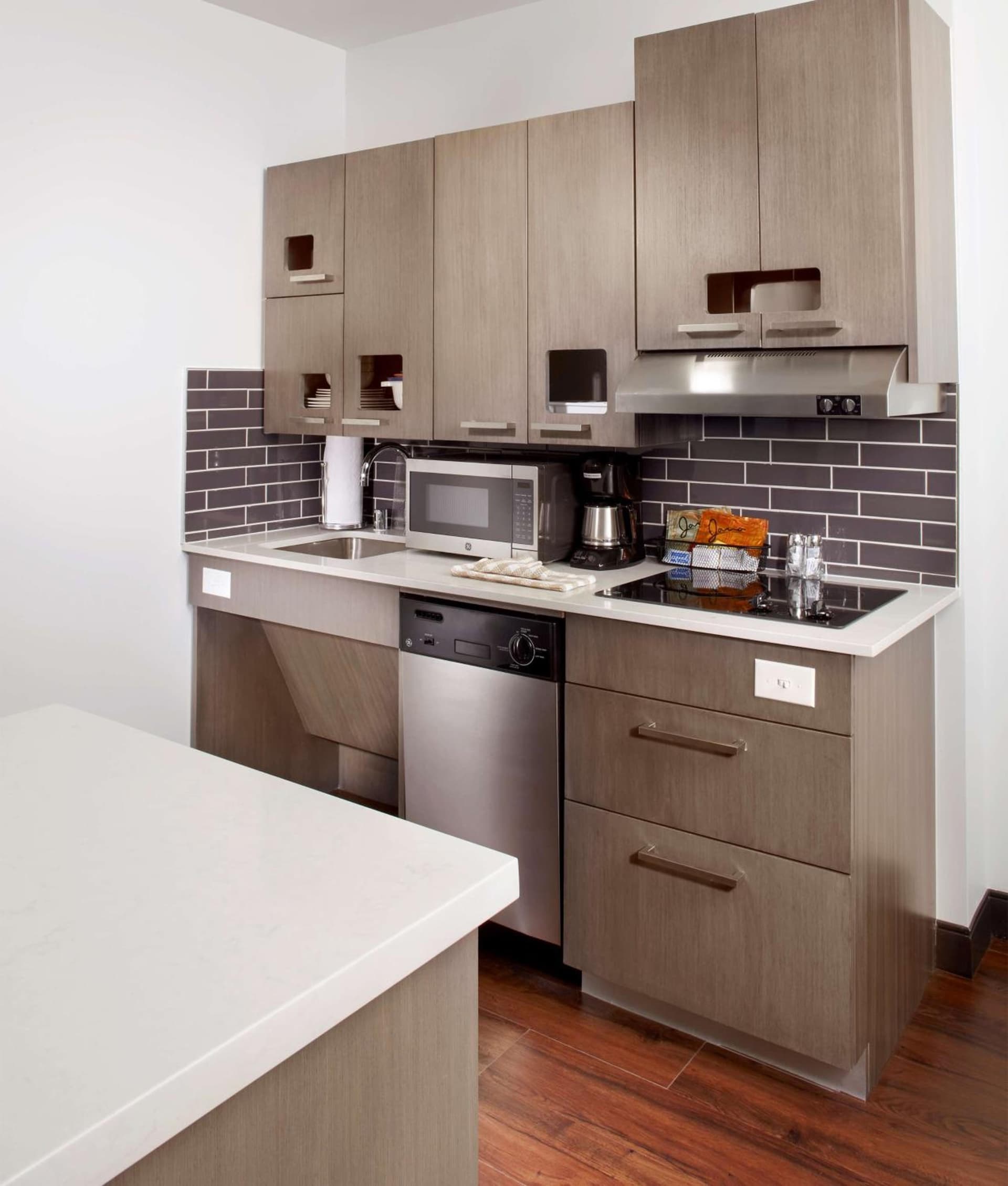 Hyatt House Denver Lakewood Belmar gallery photo in Lakewood, CO — image 71