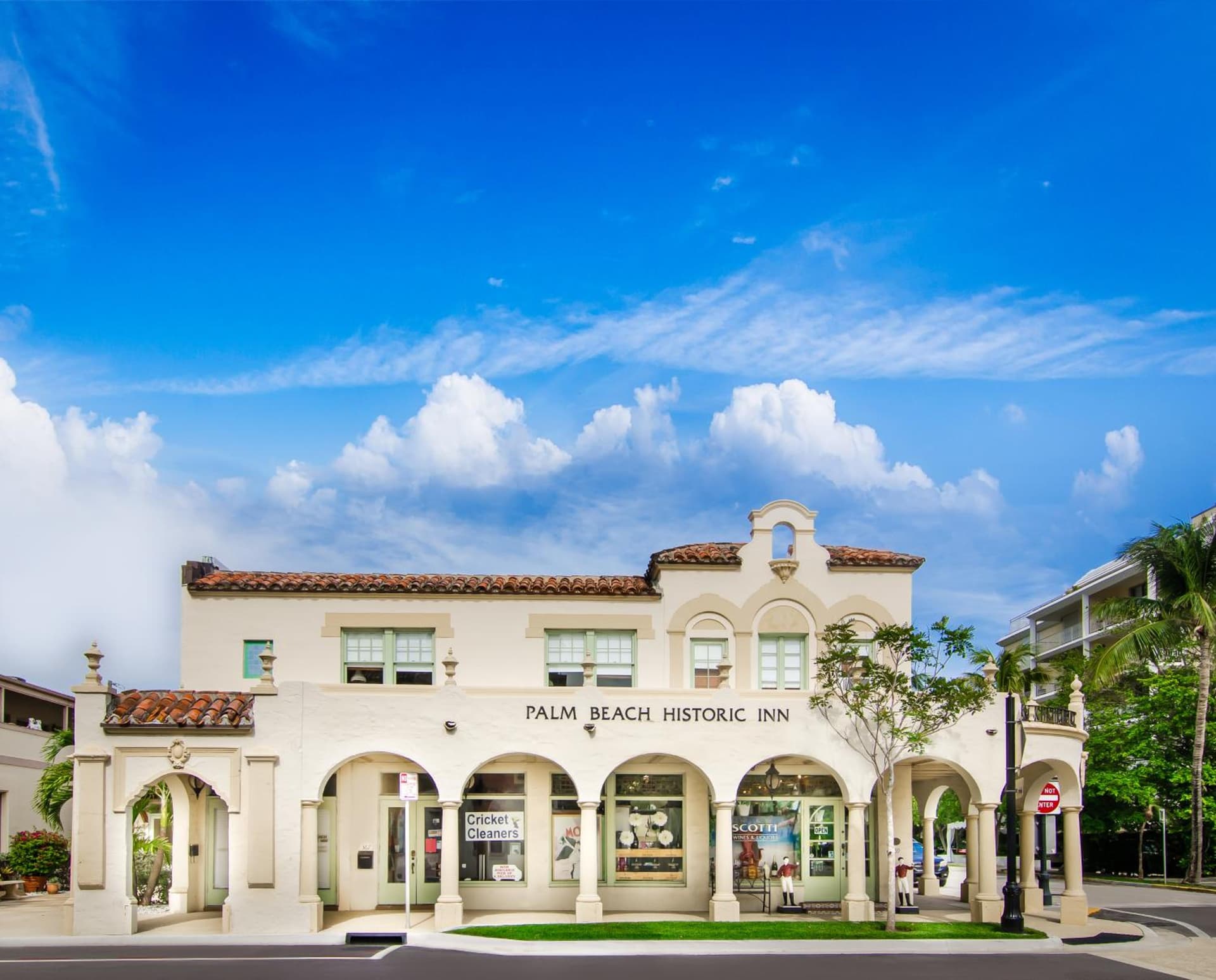Palm Beach Historic Inn featured exterior or lobby in Palm Beach, FL — similar hotel