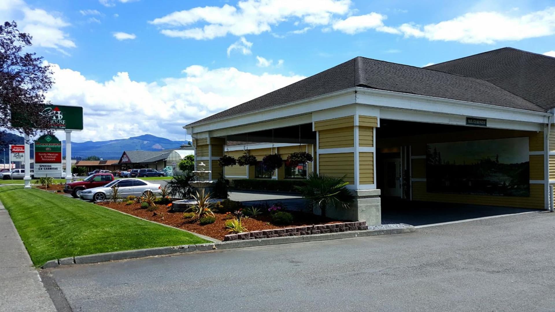 GuestHouse Inn Enumclaw featured exterior or lobby in Enumclaw, WA — similar hotel