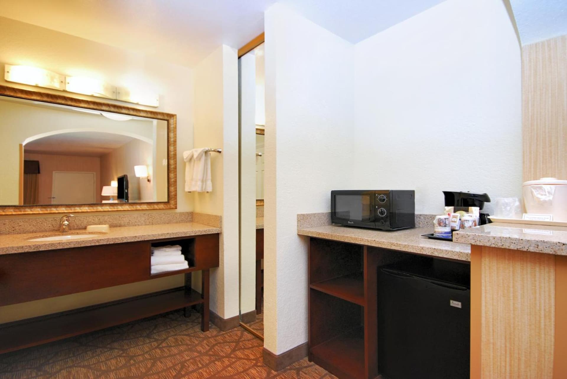Best Western San Dimas Hotel & Suites gallery photo in San Dimas, CA — image 24