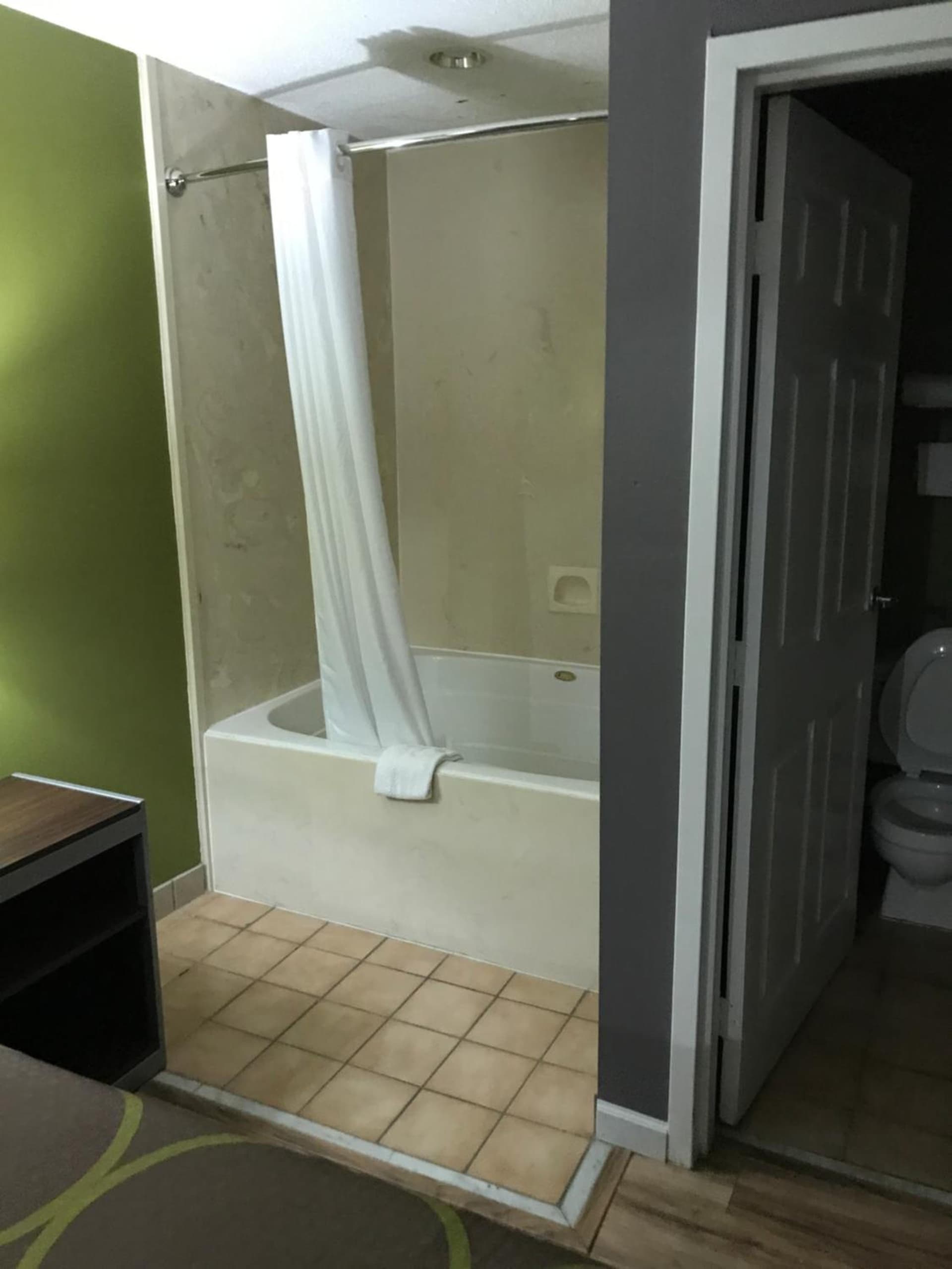 Super 8 by Wyndham Slidell gallery photo in Slidell, LA — image 45