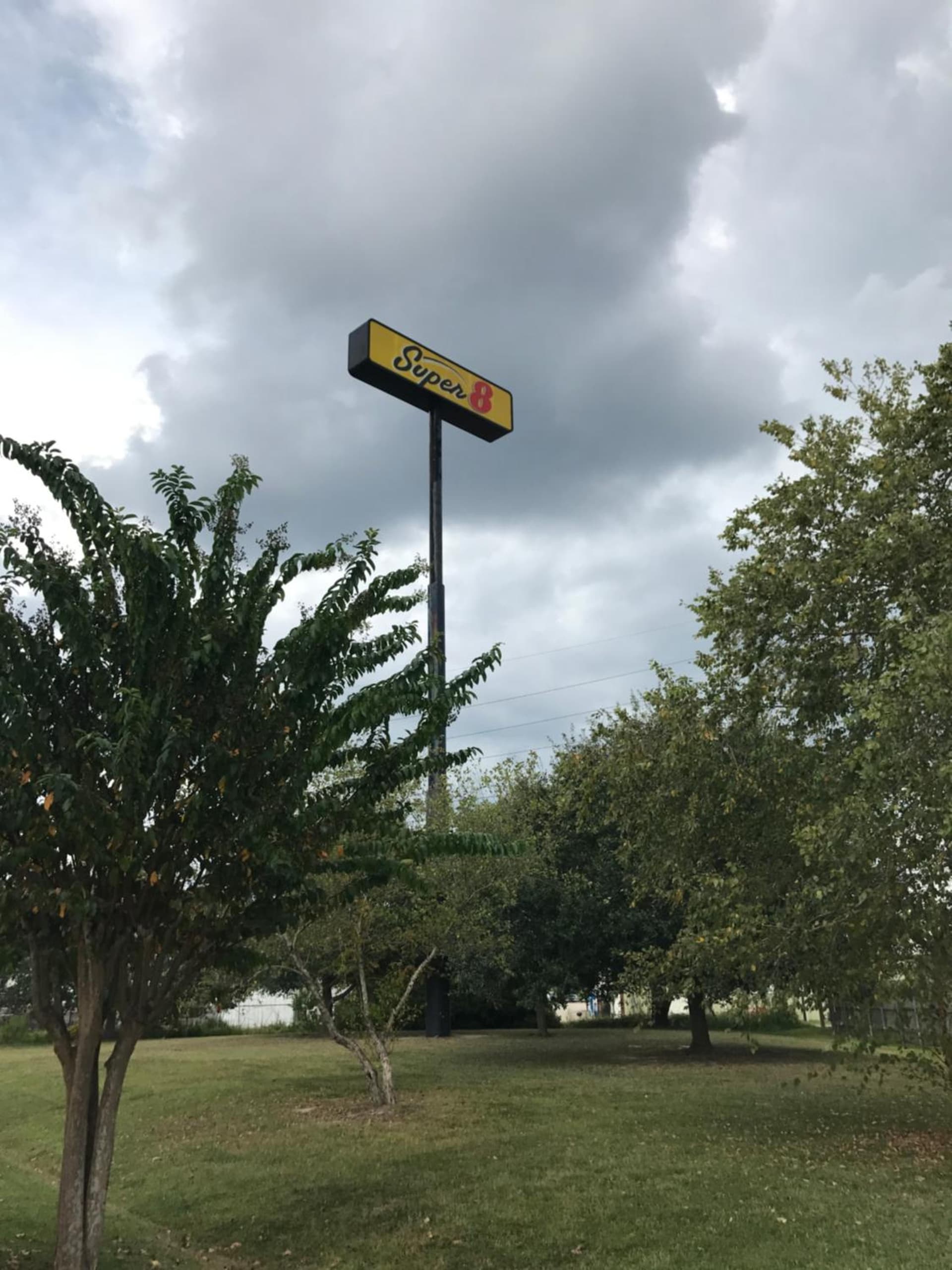 Super 8 by Wyndham Slidell gallery photo in Slidell, LA — image 26