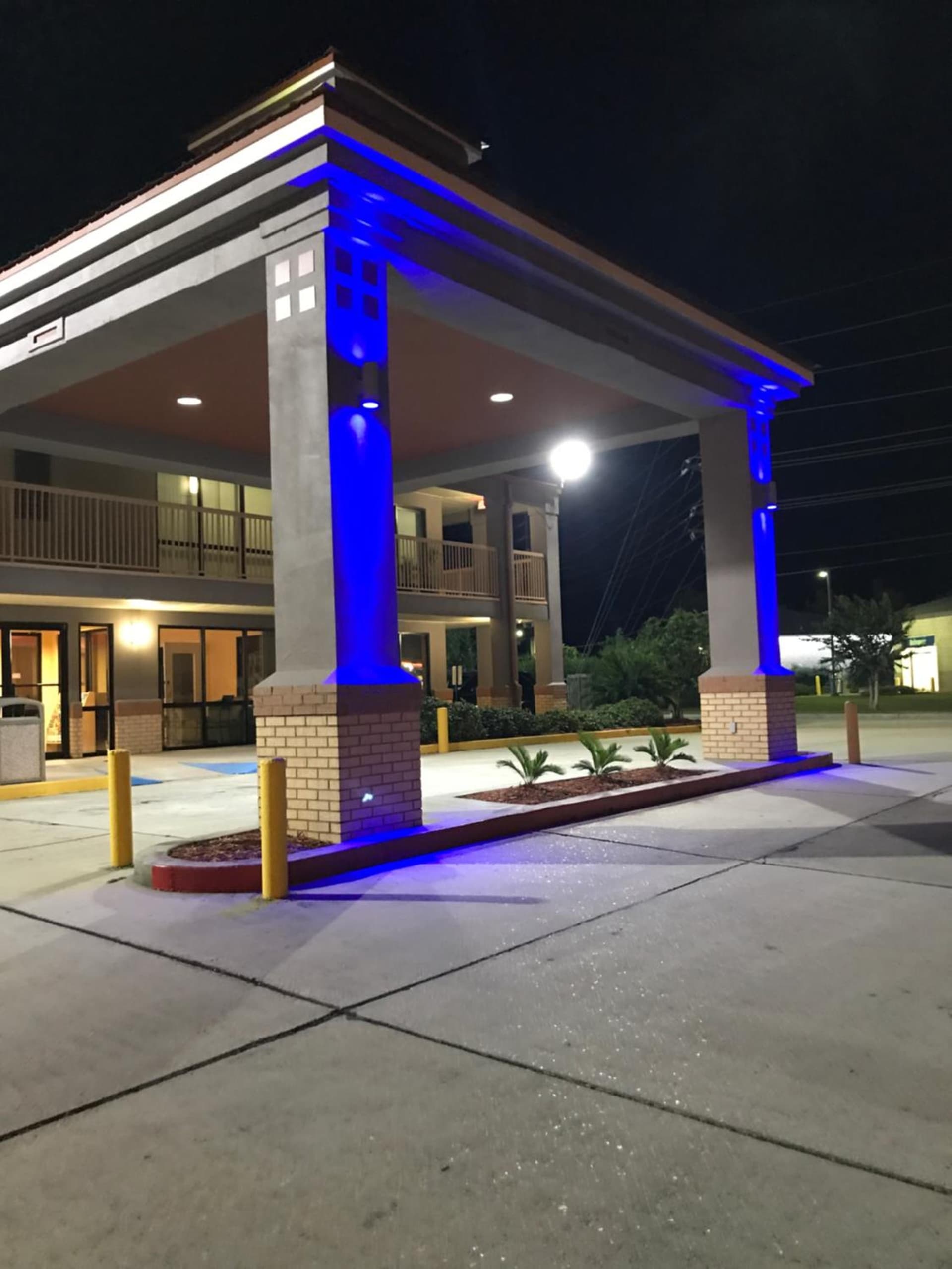 Super 8 by Wyndham Slidell gallery photo in Slidell, LA — image 92