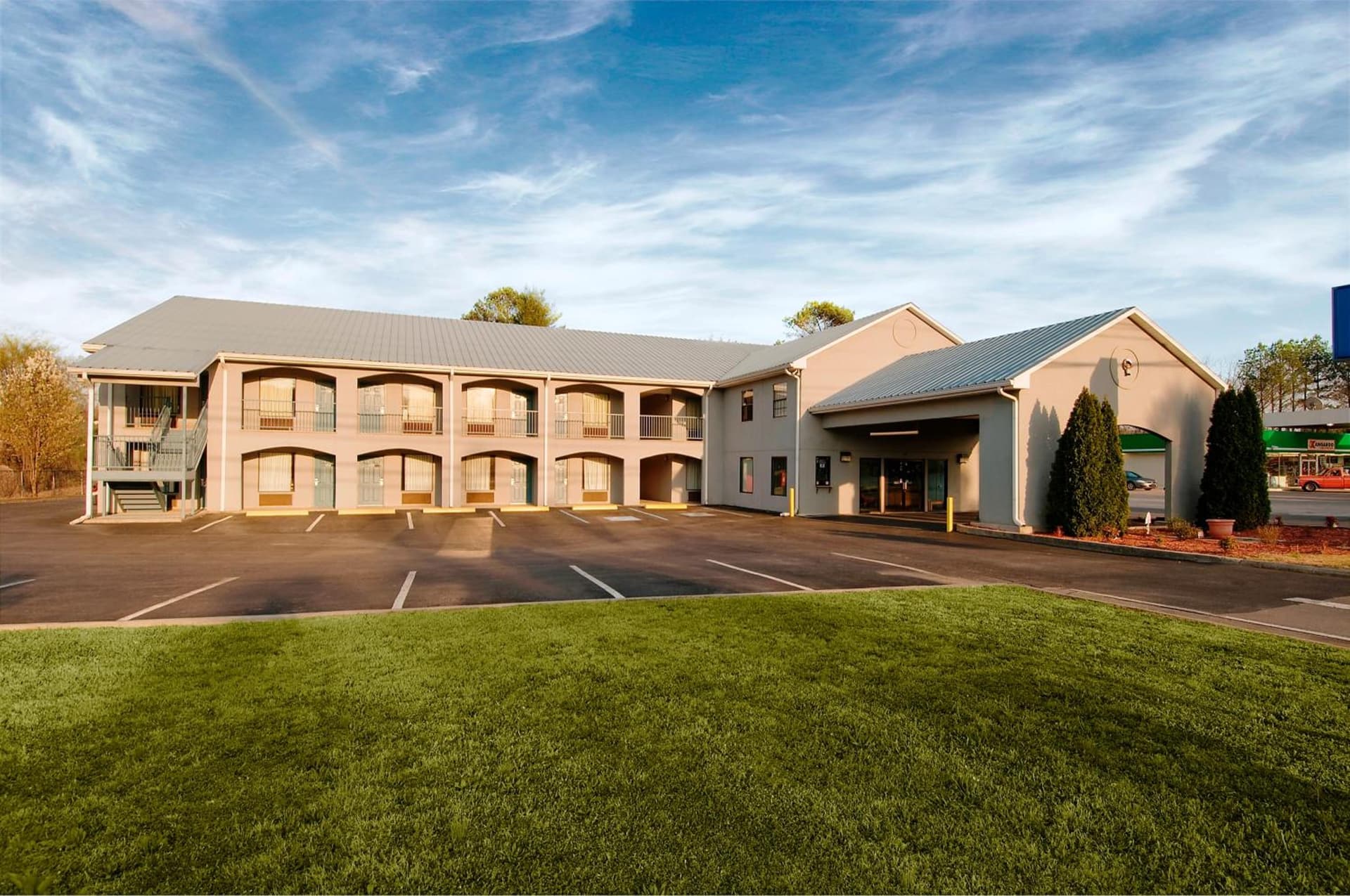 Americas Best Value Inn - Rome featured exterior or lobby in Lindale, GA — similar hotel