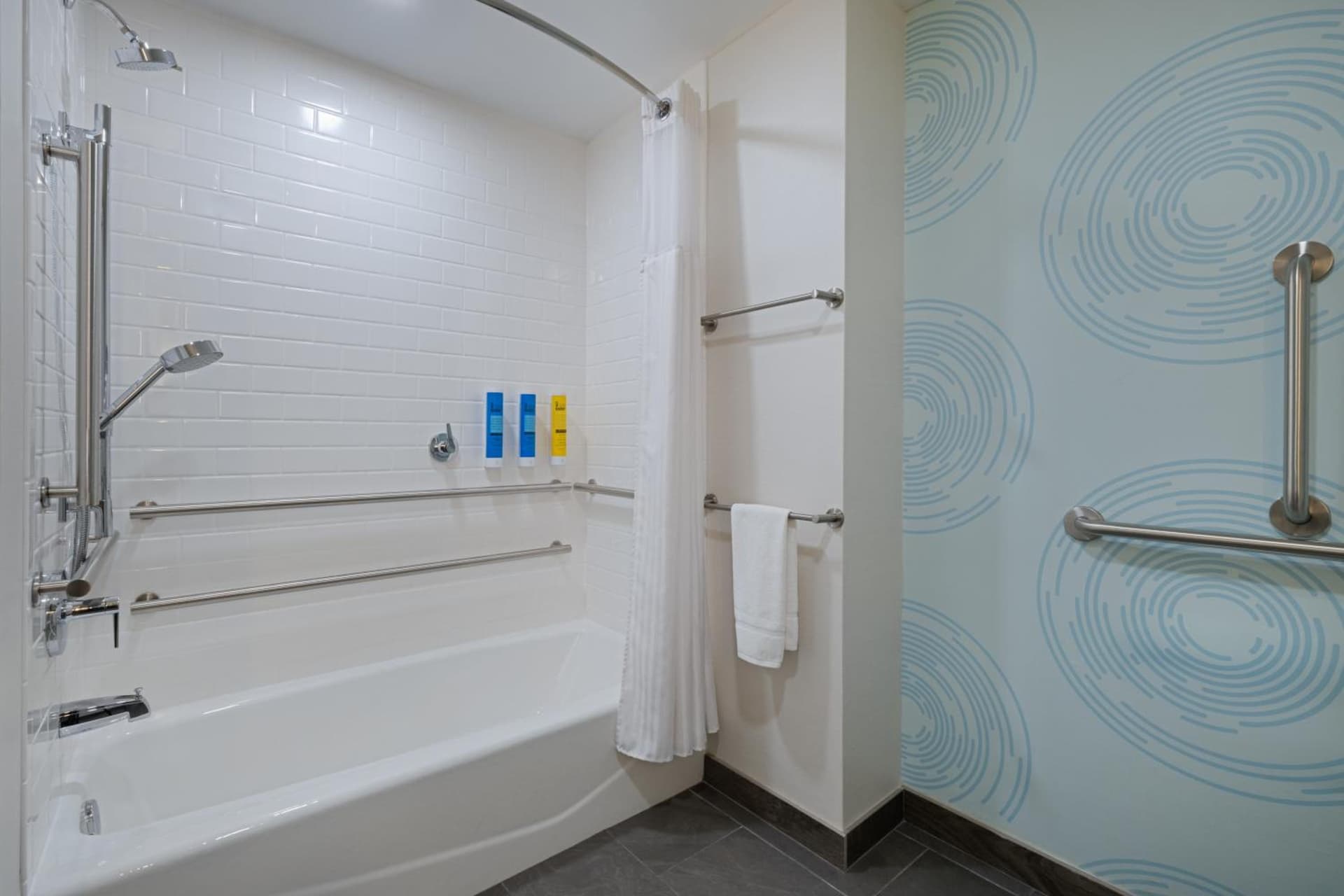 Tru By Hilton Miramar gallery photo in Miramar, FL — image 49
