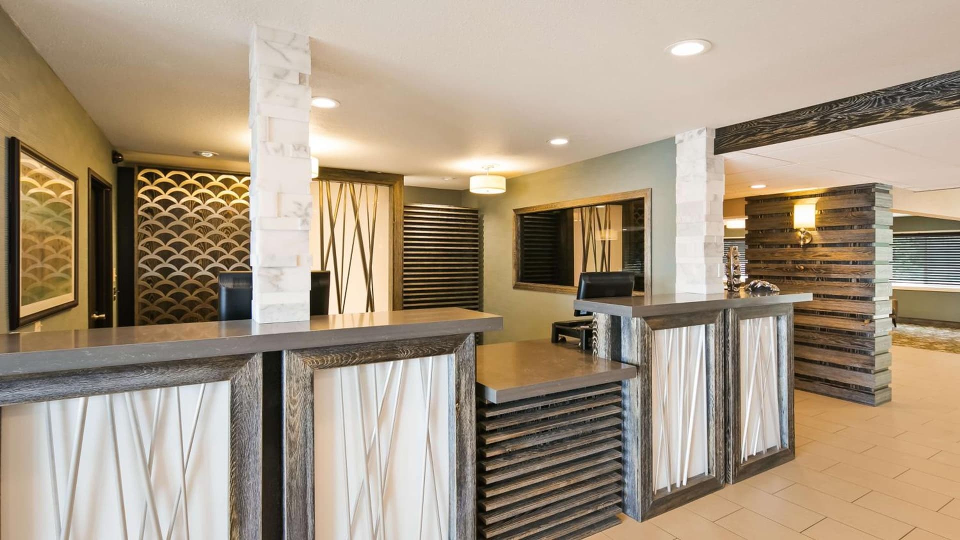 Best Western Long Beach Inn interior in Long Beach, WA — gallery photo 2