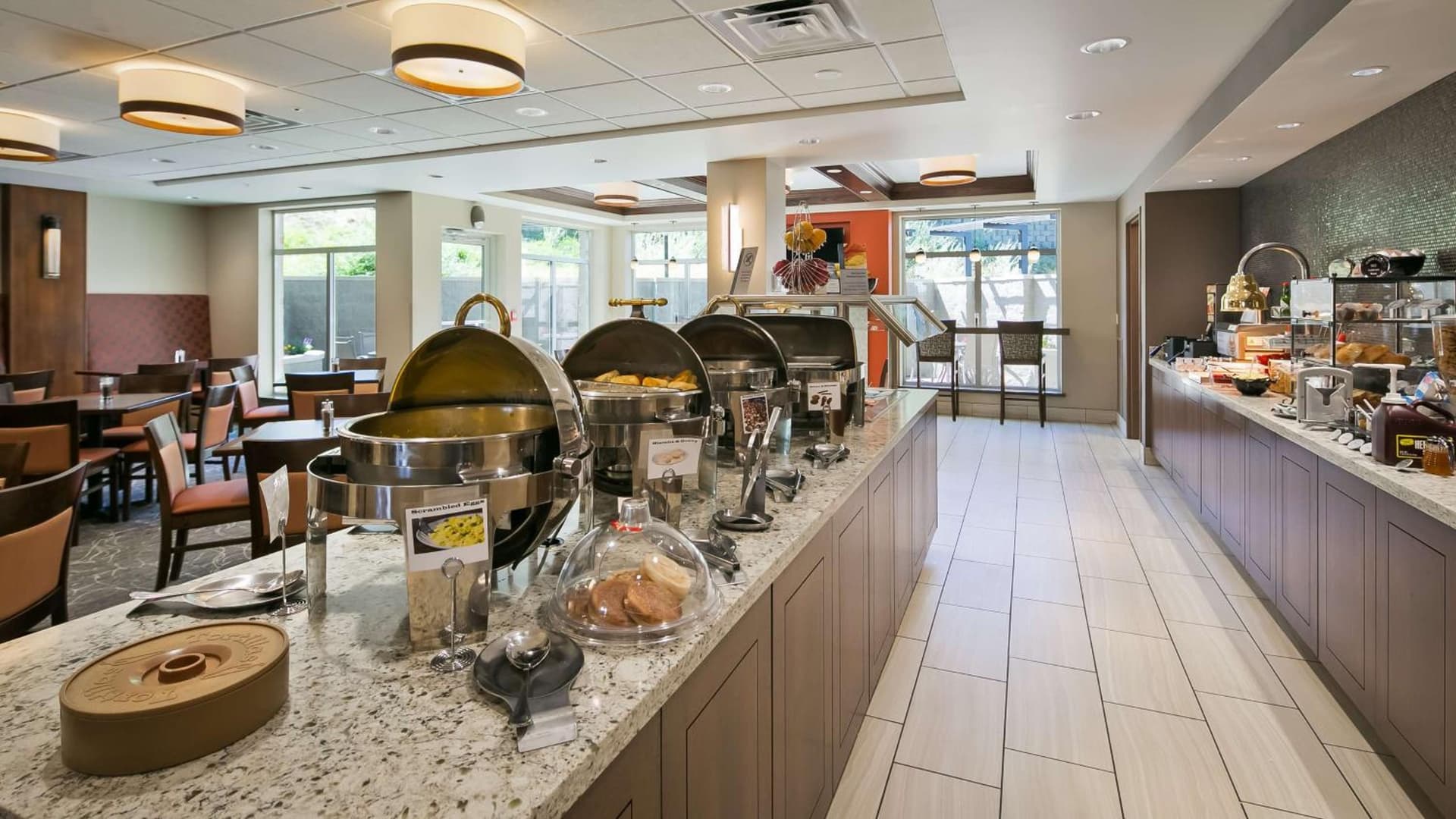 Best Western Plus Kennewick Inn interior in Kennewick, WA — gallery photo 2