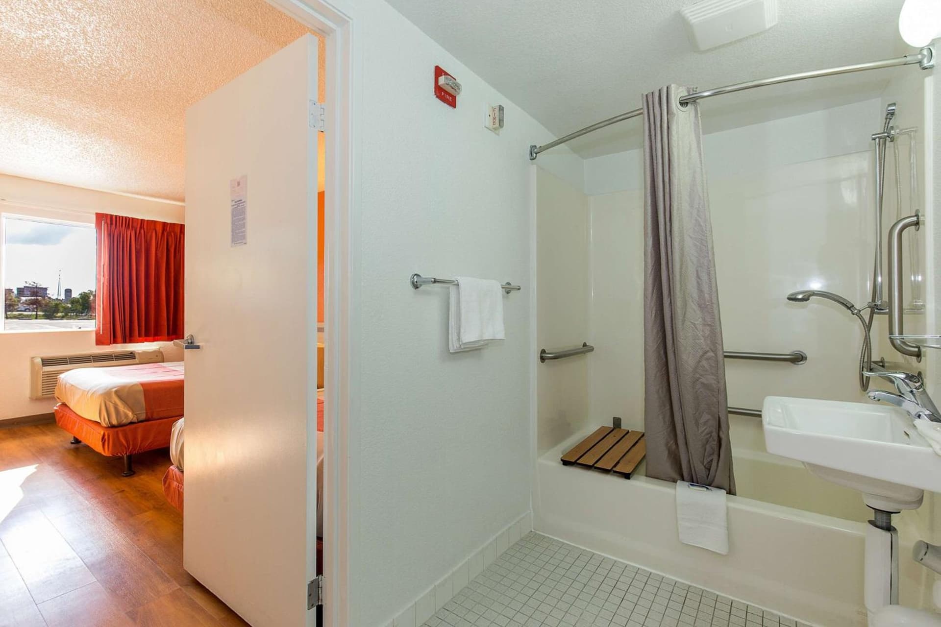 Motel 6 Hayward, CA- Silicon Valley Gateway gallery photo in Hayward, CA — image 40