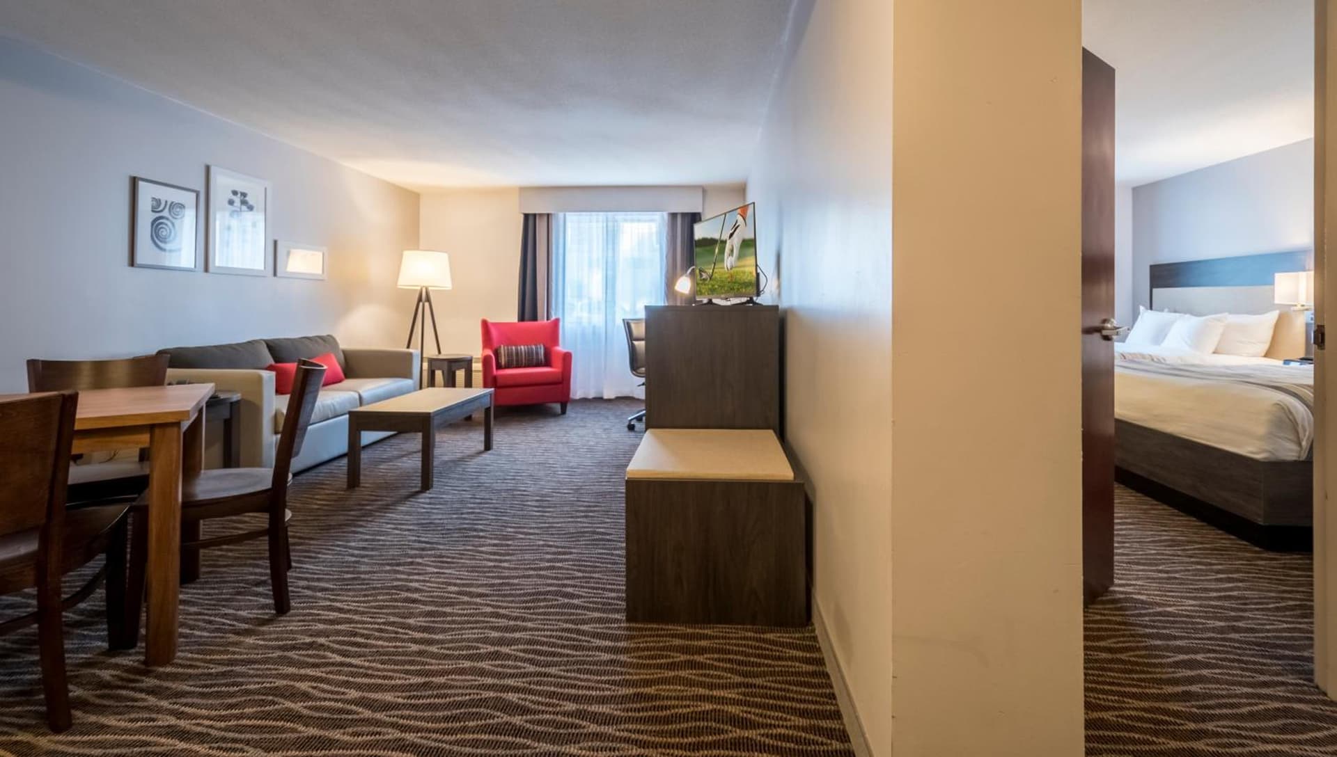 Country Inn & Suites by Radisson, Rochester-Pittsford-Brighton, NY gallery photo in Rochester, NY — image 36