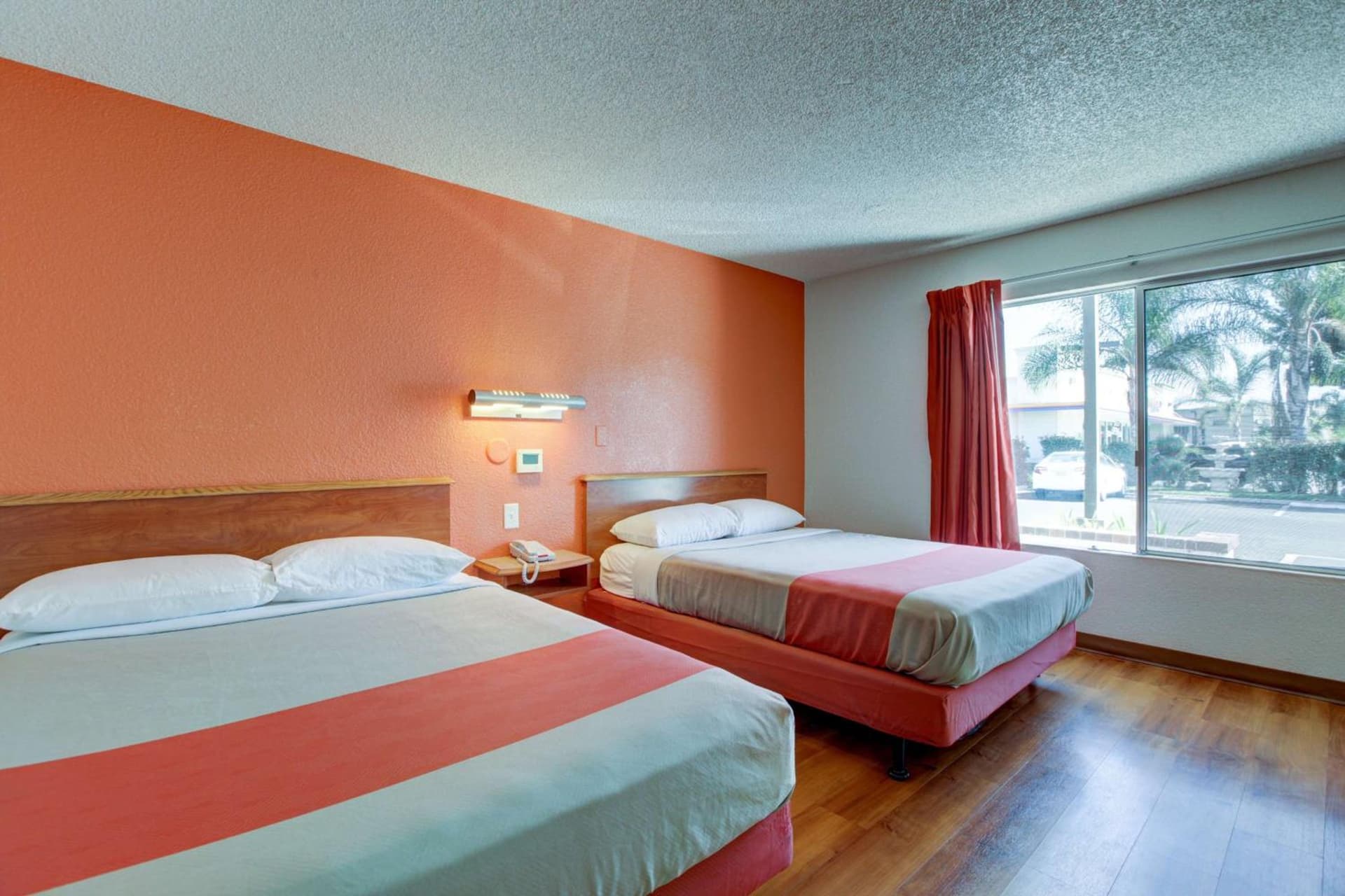 Motel 6-Santa Ana, CA - Irvine - Orange County Airport gallery photo in Santa Ana, CA — image 20