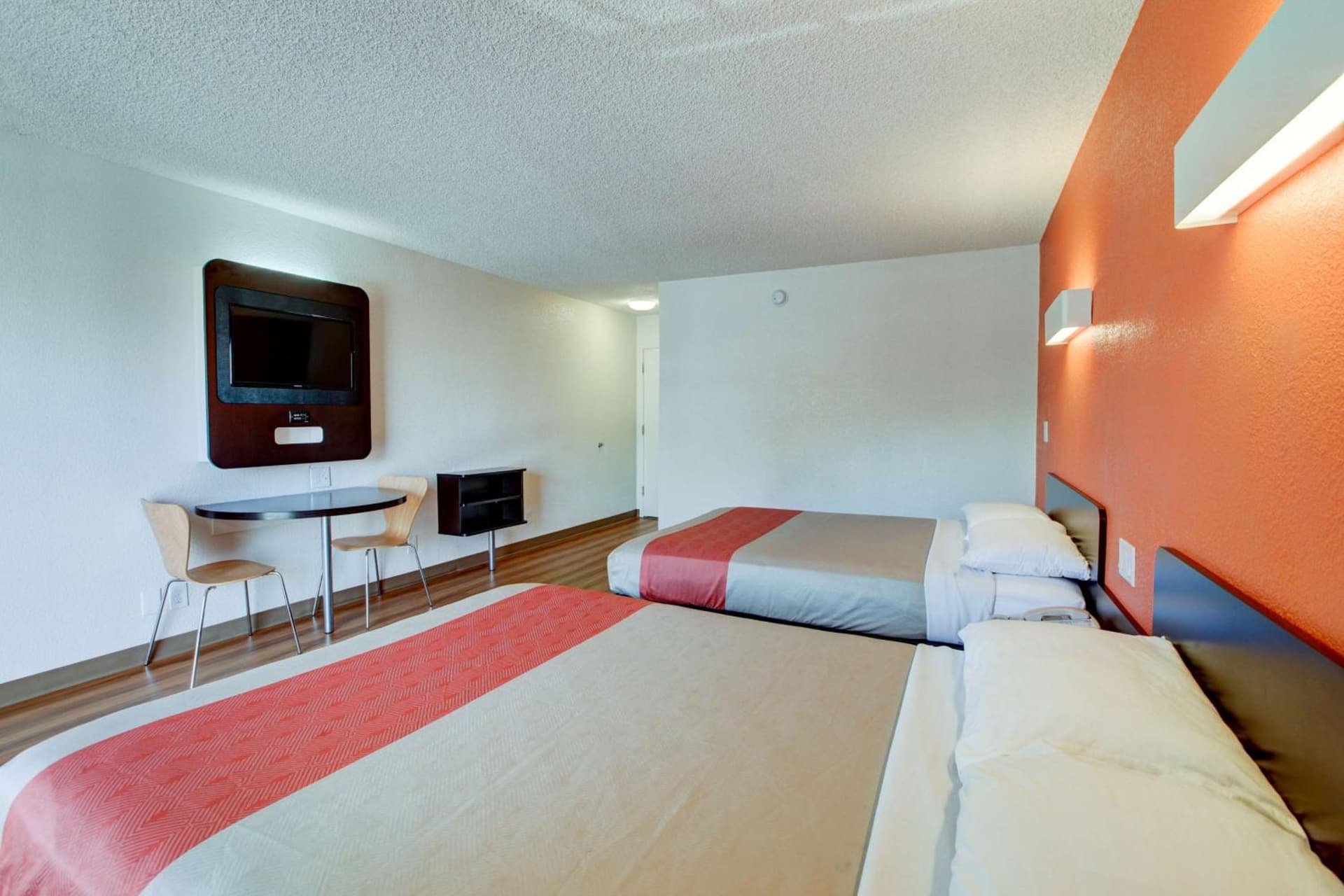 Motel 6-Santa Ana, CA - Irvine - Orange County Airport gallery photo in Santa Ana, CA — image 14