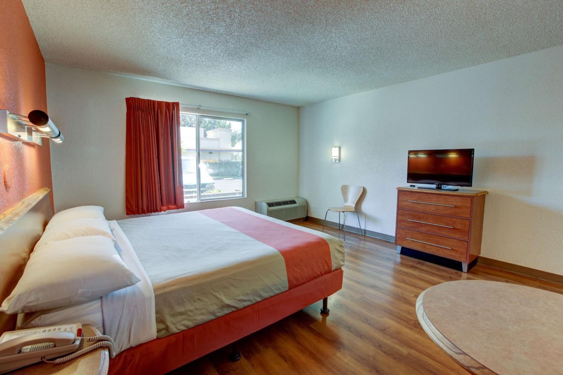 Motel 6-Santa Ana, CA - Irvine - Orange County Airport gallery photo in Santa Ana, CA — image 47