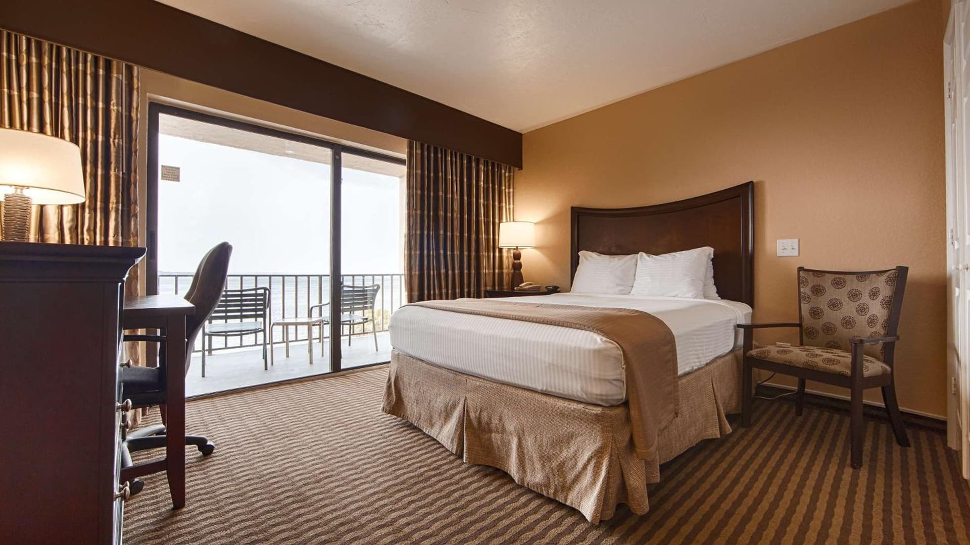 Best Western Fort Myers Waterfront gallery photo in North Fort Myers, FL — image 13