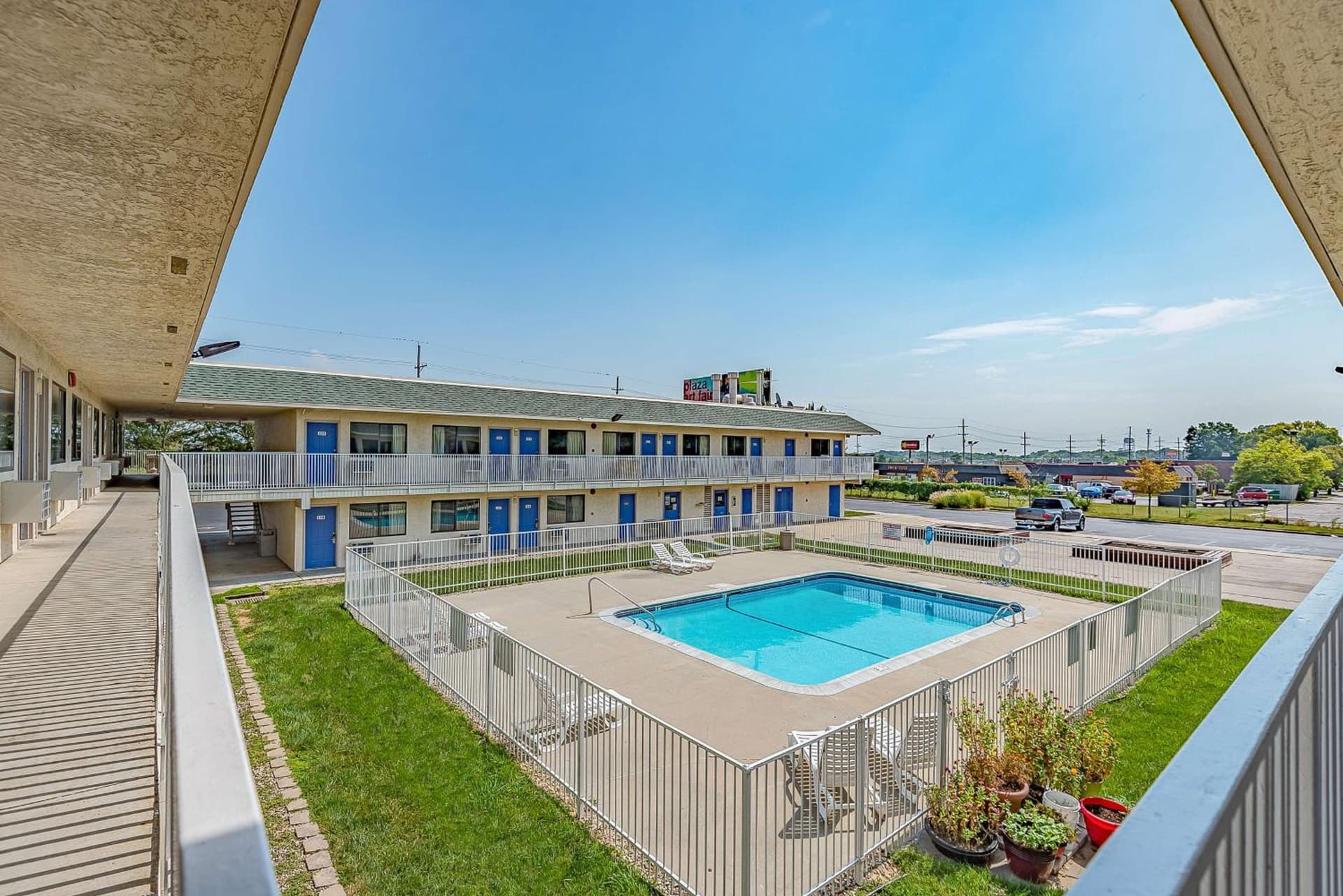 Motel 6 Kansas City, MO - Airport gallery photo in Kansas City, KS — image 5