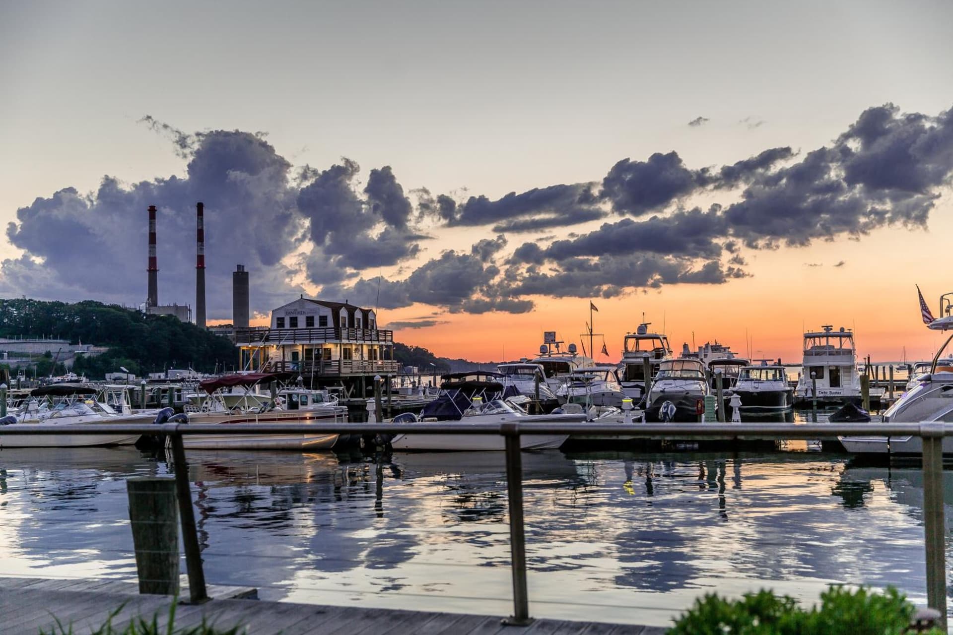 Danfords Hotel & Marina gallery photo in Port Jefferson Station, NY — image 5