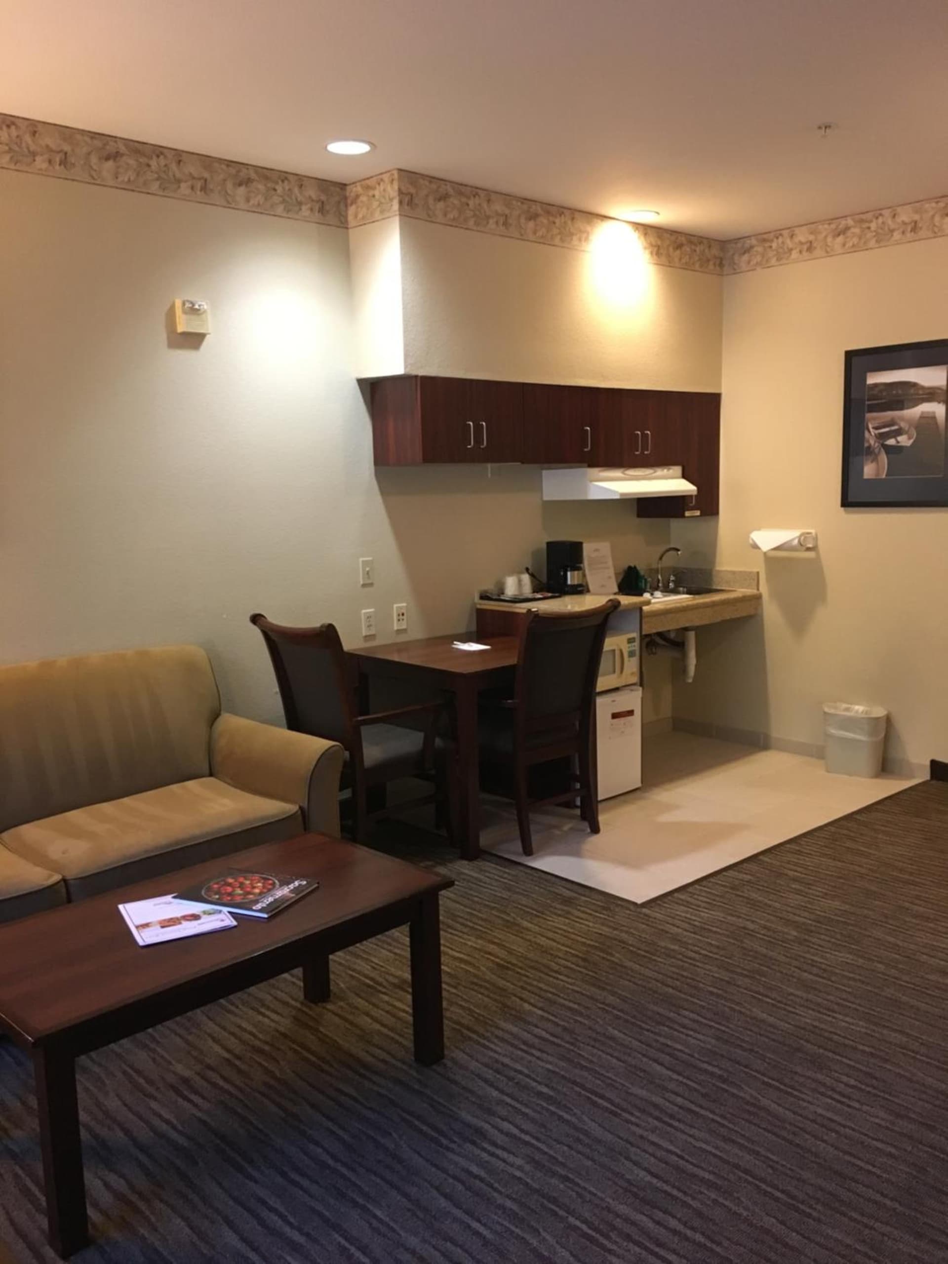 Hawthorn Suites by Wyndham Rancho Cordova/Folsom gallery photo in Rancho Cordova, CA — image 27