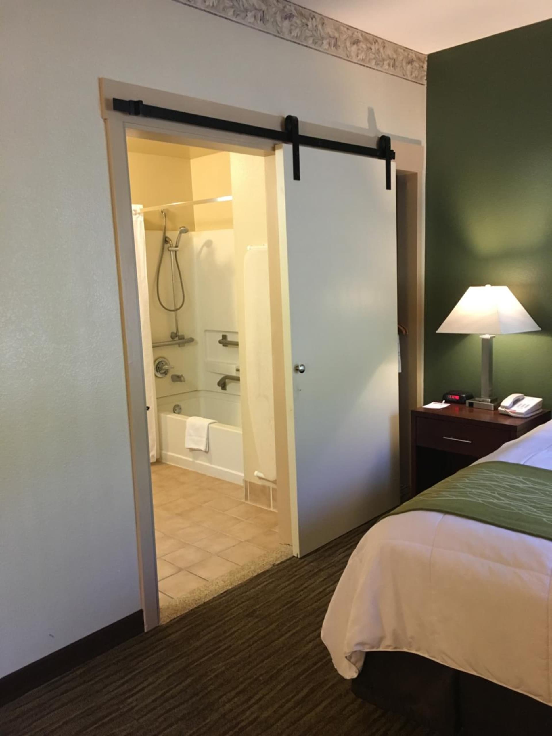 Hawthorn Suites by Wyndham Rancho Cordova/Folsom gallery photo in Rancho Cordova, CA — image 17