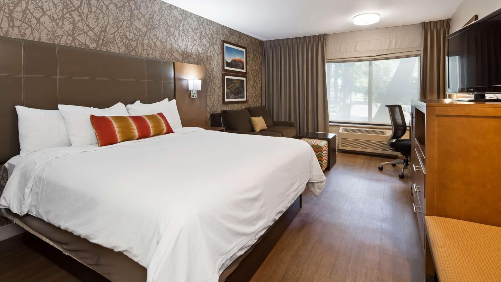 Best Western Plus CottonTree Inn gallery photo in Idaho Falls, ID — image 4