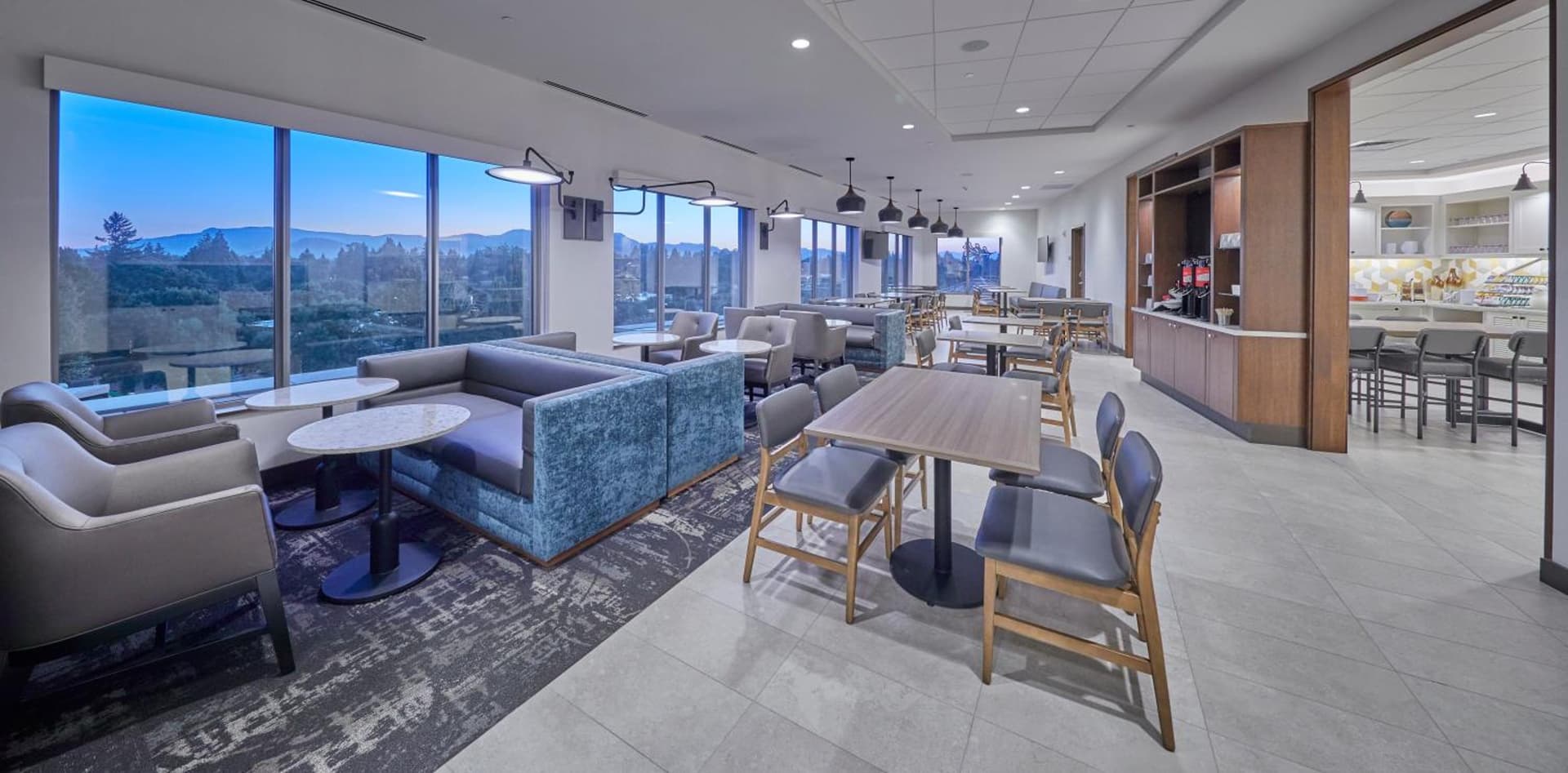 Hyatt Place Eugene/Oakway Center interior in Eugene, OR — gallery photo 2