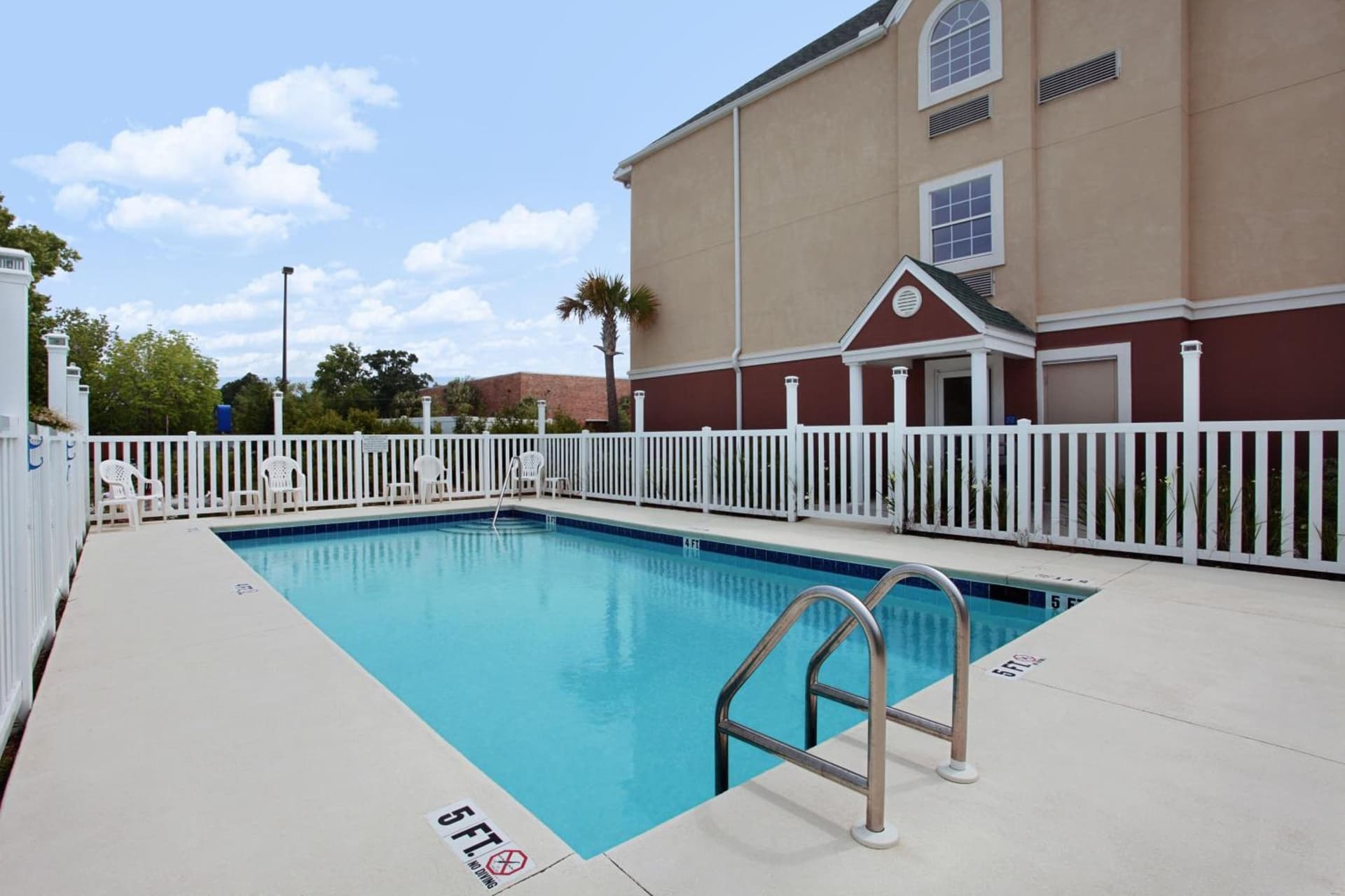 Microtel Inn & Suites by Wyndham Panama City gallery photo in Panama City, FL — image 22