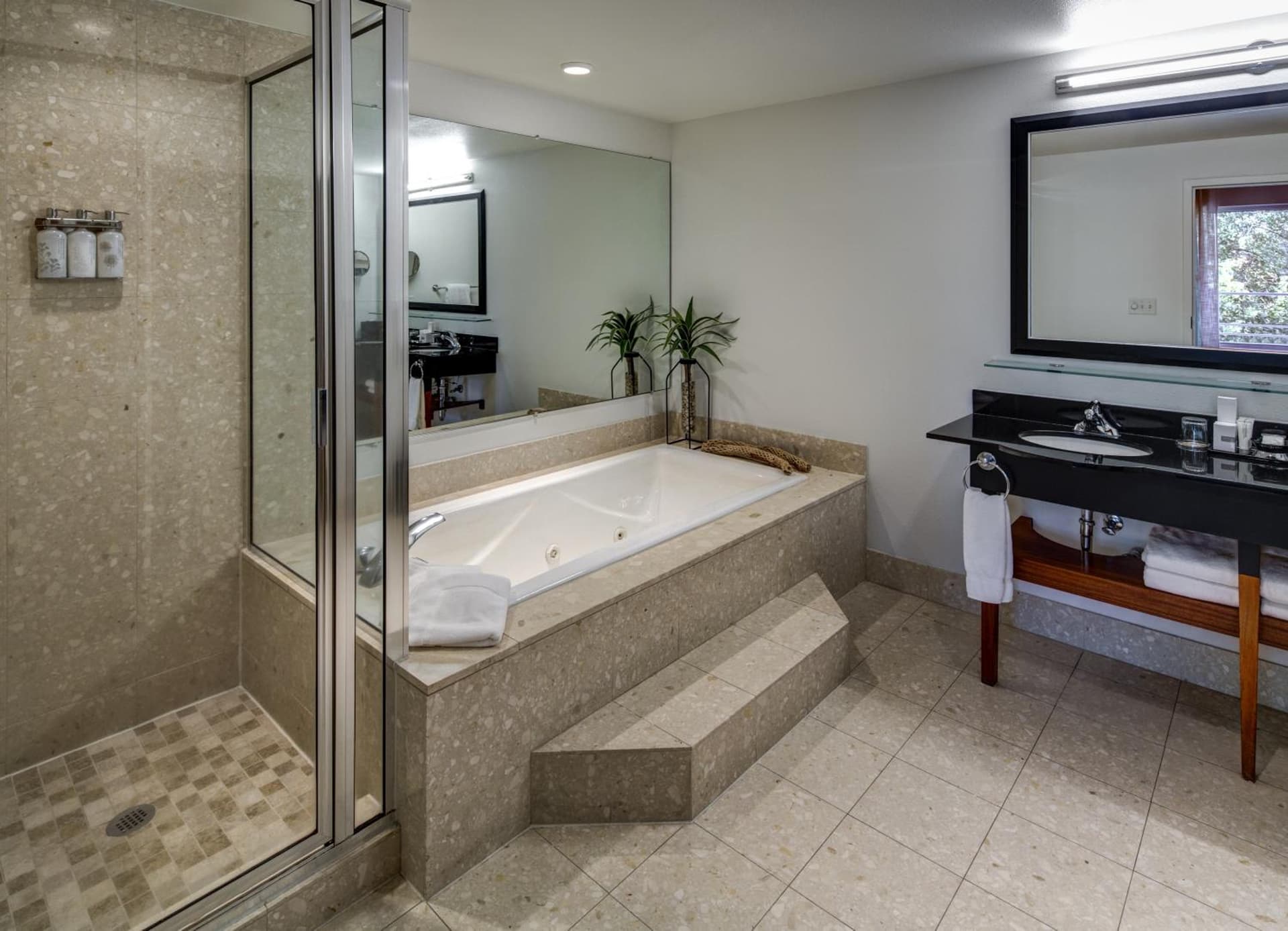 River's Edge Hotel Portland, Tapestry Collection by Hilton gallery photo in Portland, OR — image 70