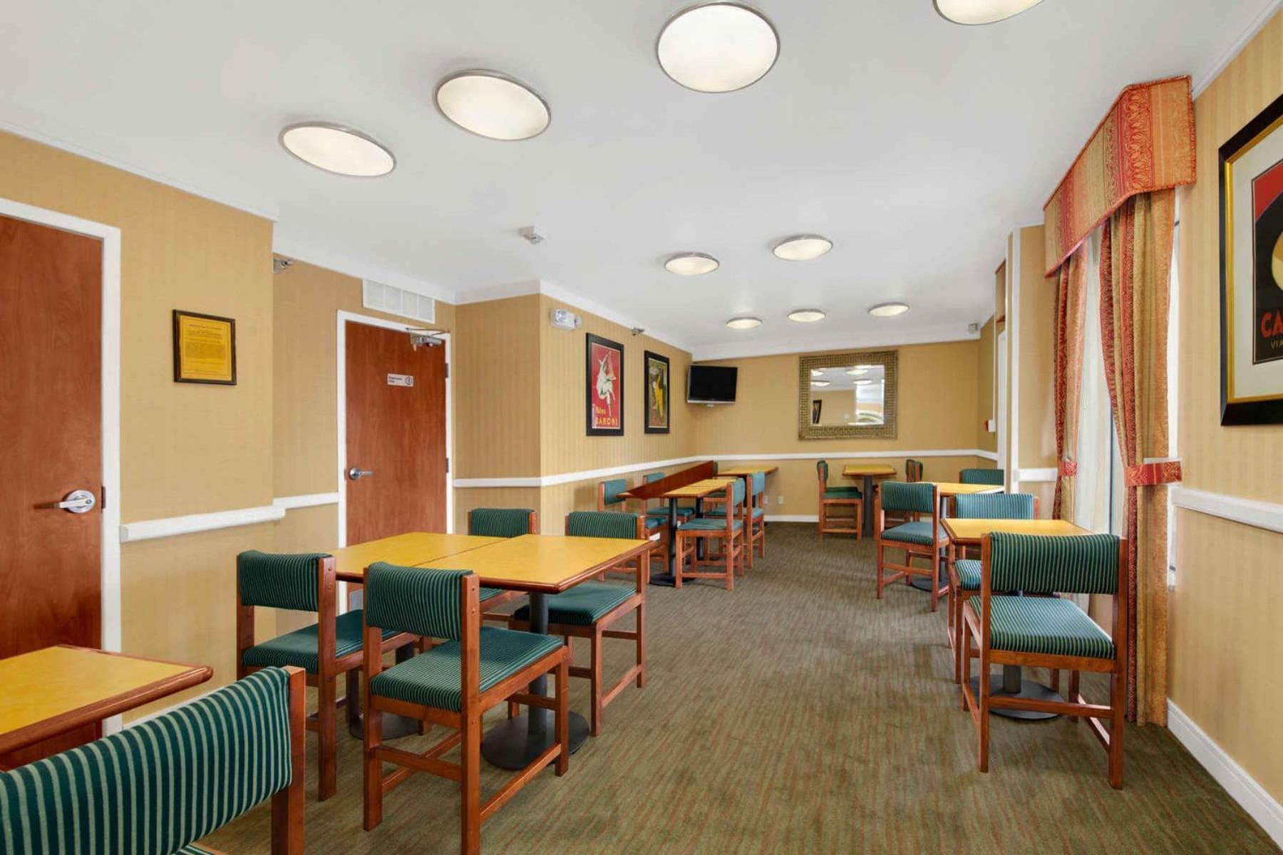 Baymont By Wyndham Gainesville I-75 gallery photo in Gainesville, FL — image 8