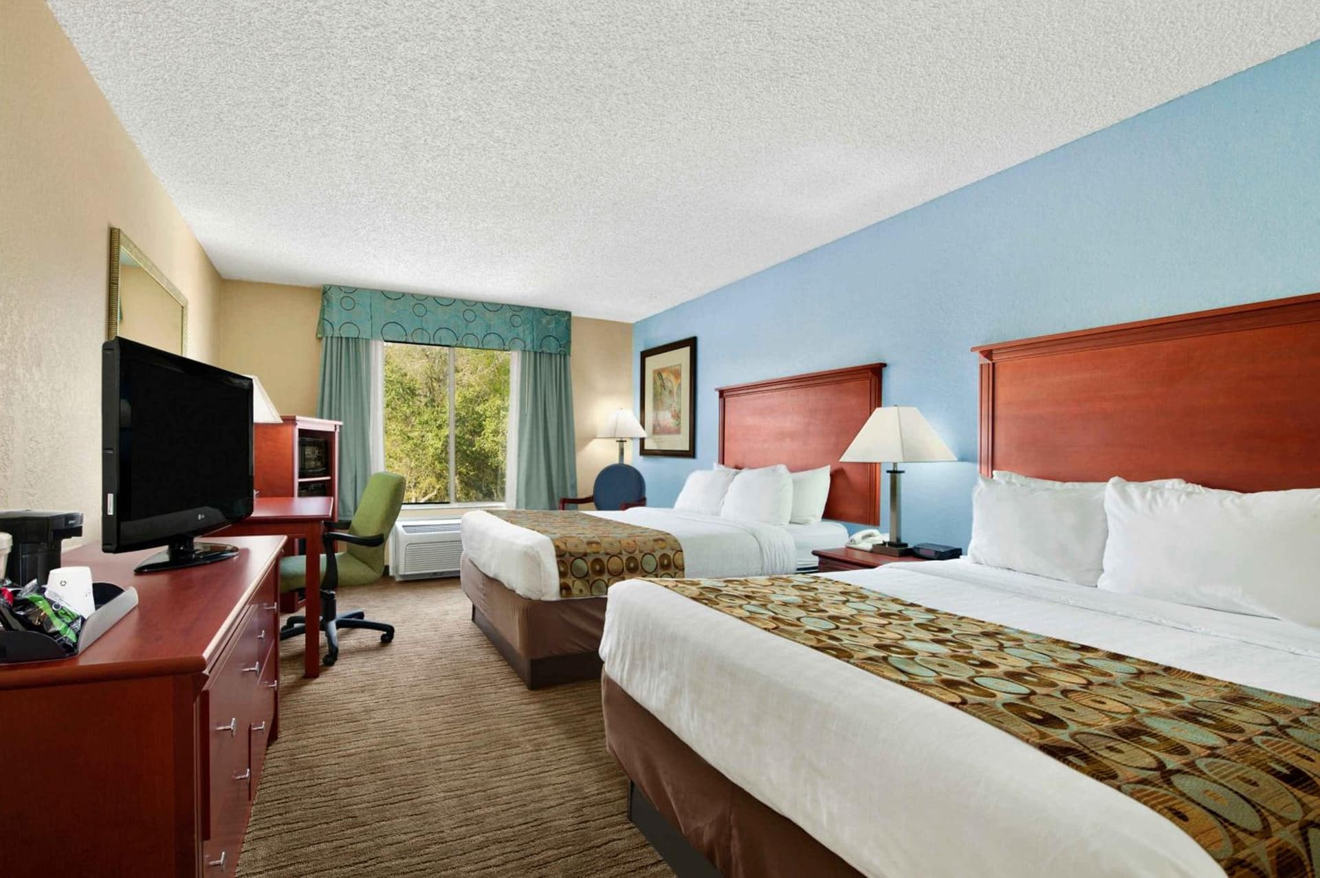 Baymont By Wyndham Gainesville I-75 gallery photo in Gainesville, FL — image 36