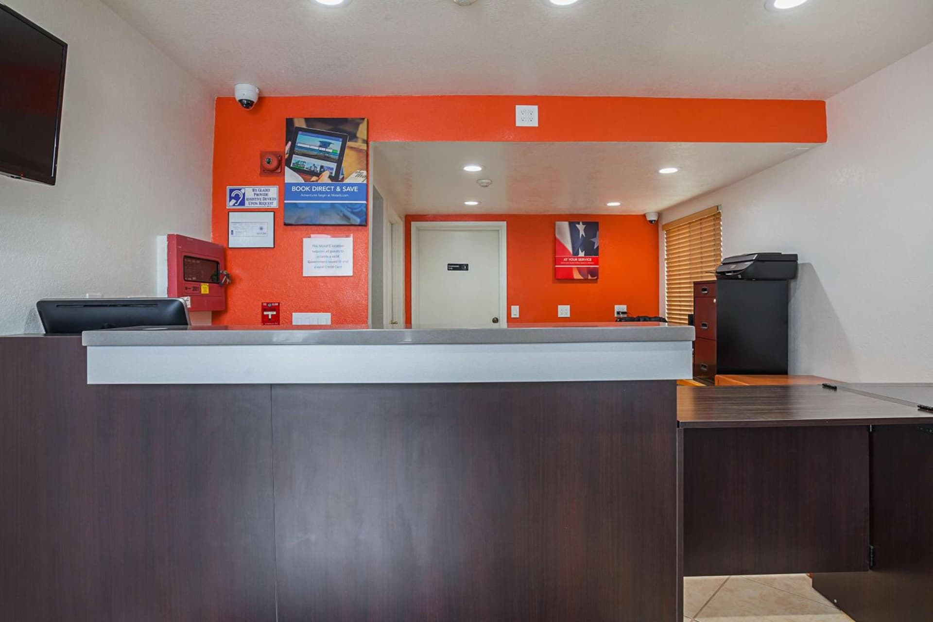 Motel 6-Ventura, CA - Downtown property views in Ventura, CA — gallery photo 3