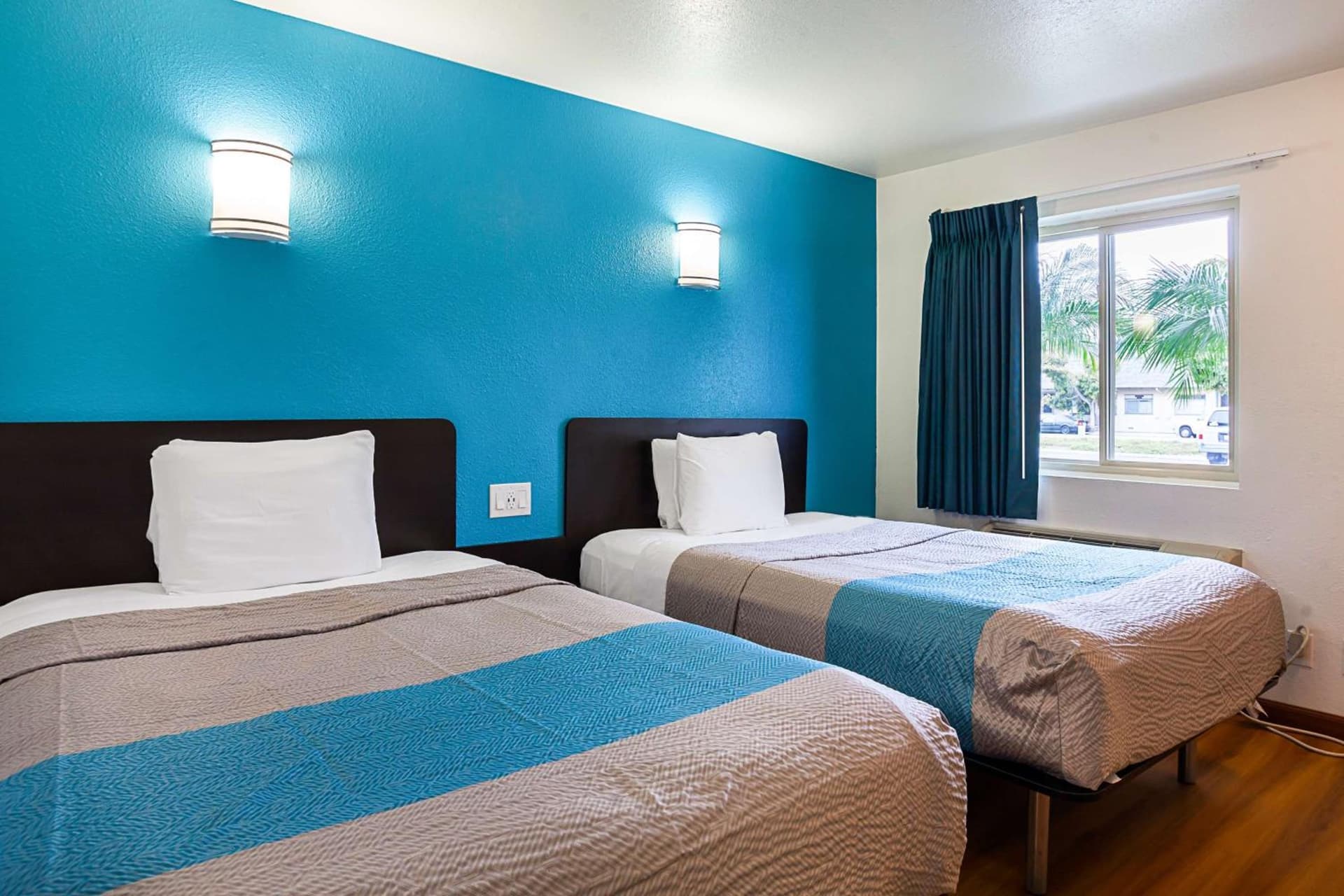 Motel 6-Ventura, CA - Downtown gallery photo in Ventura, CA — image 20