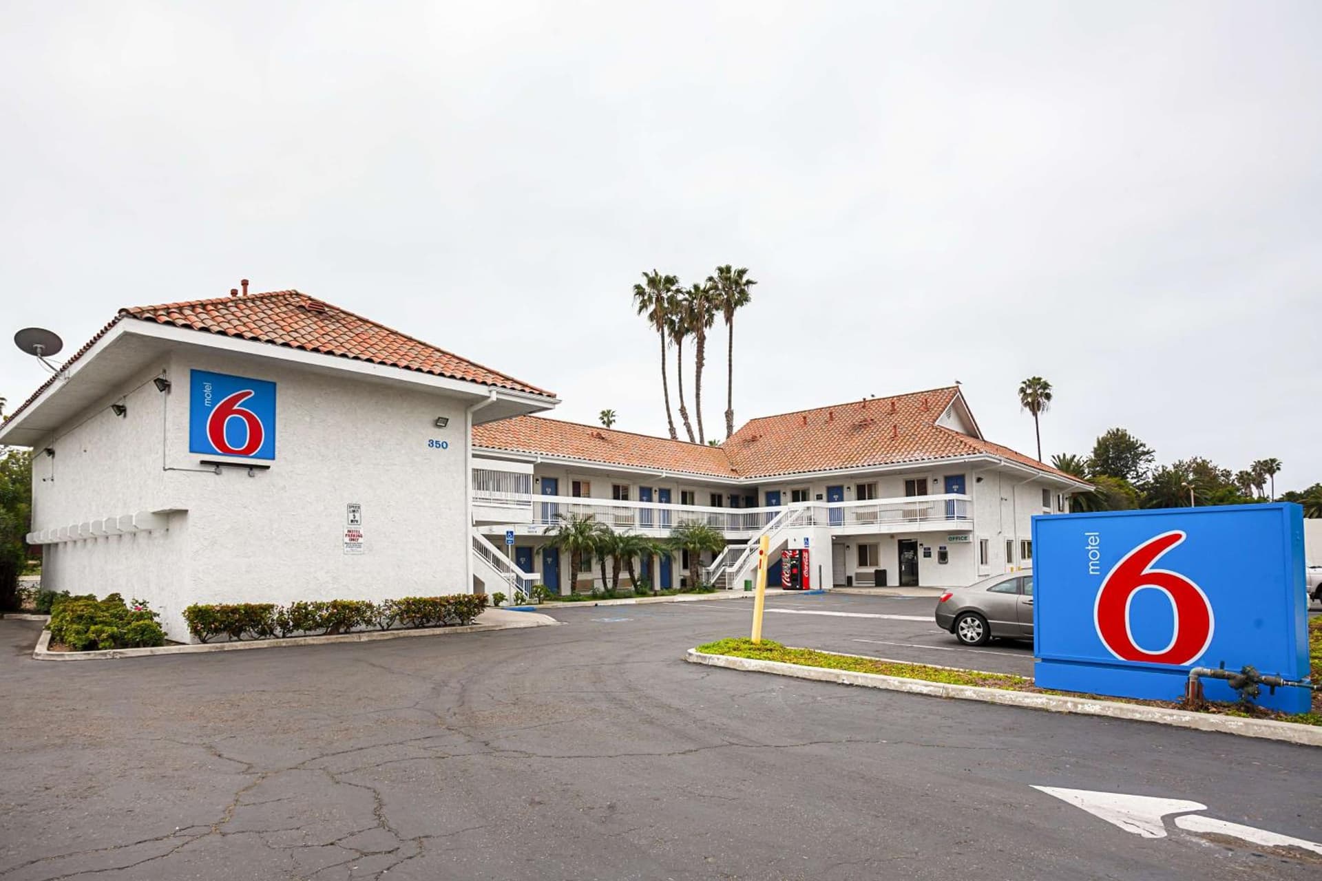 Motel 6-Ventura, CA - Downtown featured exterior or lobby in Ventura, CA — similar hotel