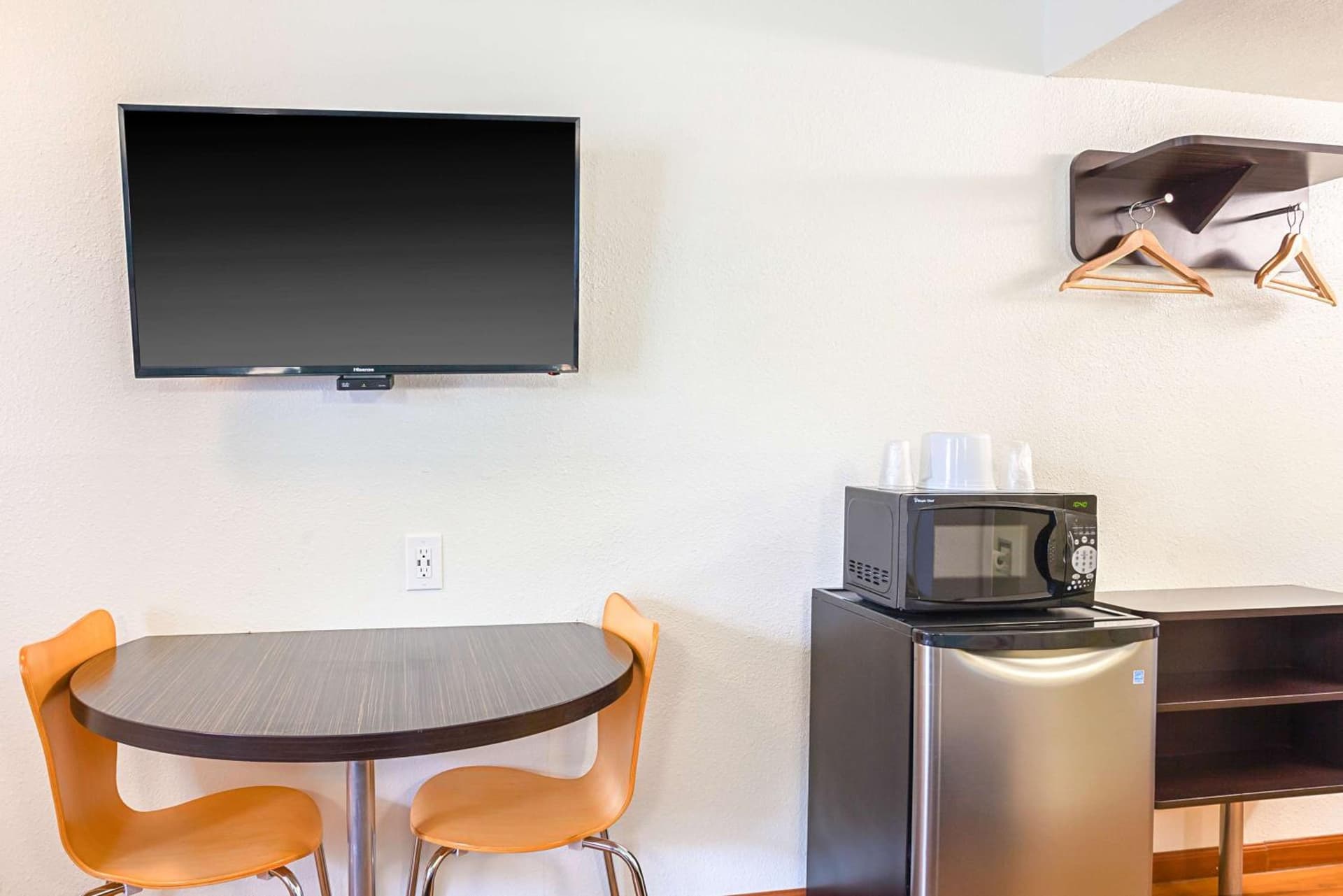 Motel 6-Ventura, CA - Downtown gallery photo in Ventura, CA — image 29