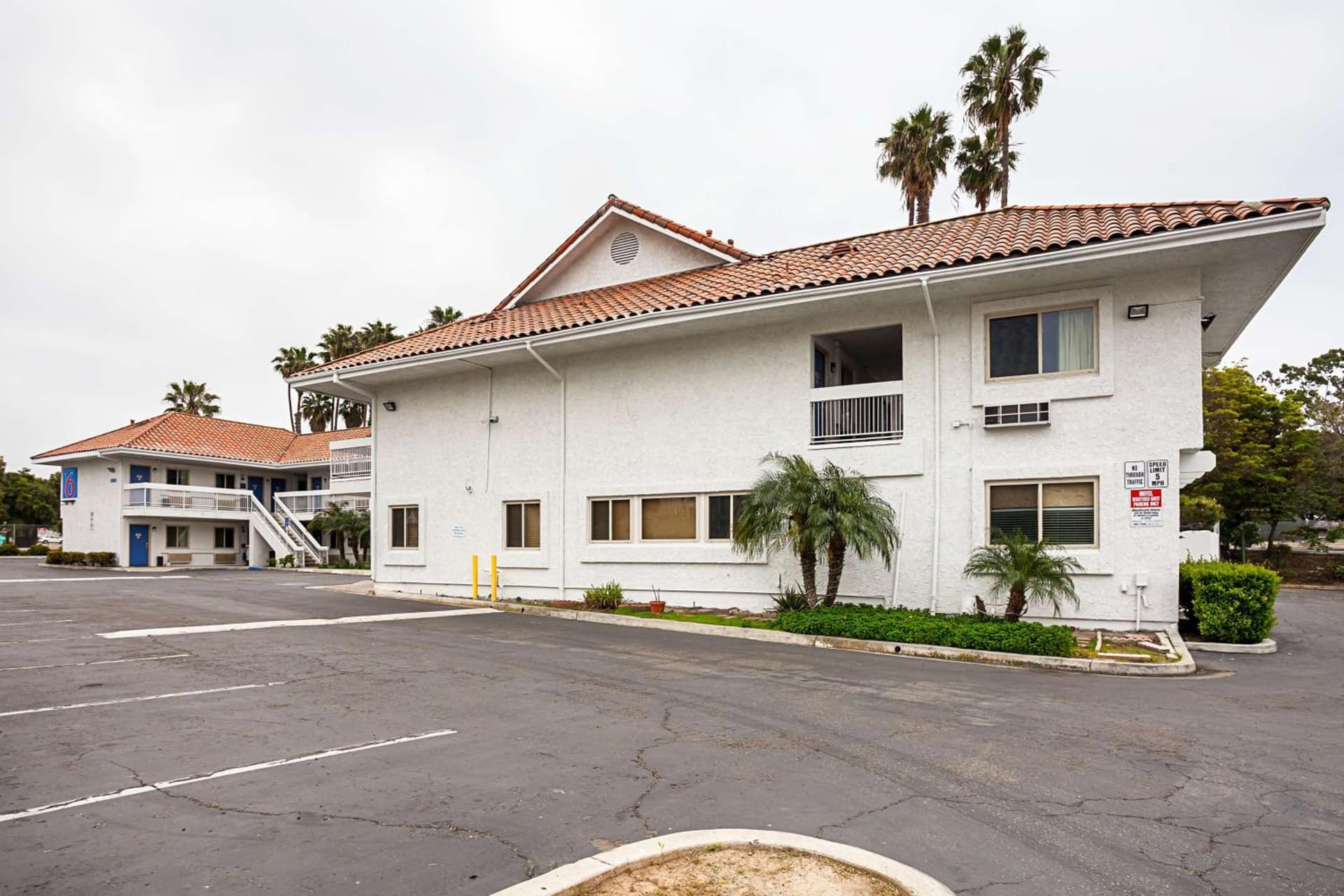 Motel 6-Ventura, CA - Downtown property views in Ventura, CA — gallery photo 3