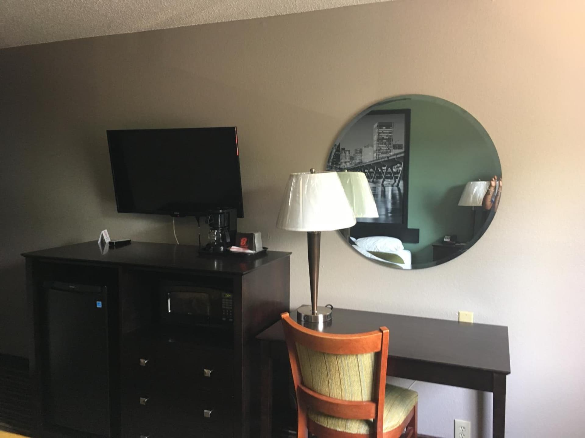 Super 8 by Wyndham Richmond Midlothian Turnpike interior in Midlothian, VA — gallery photo 2