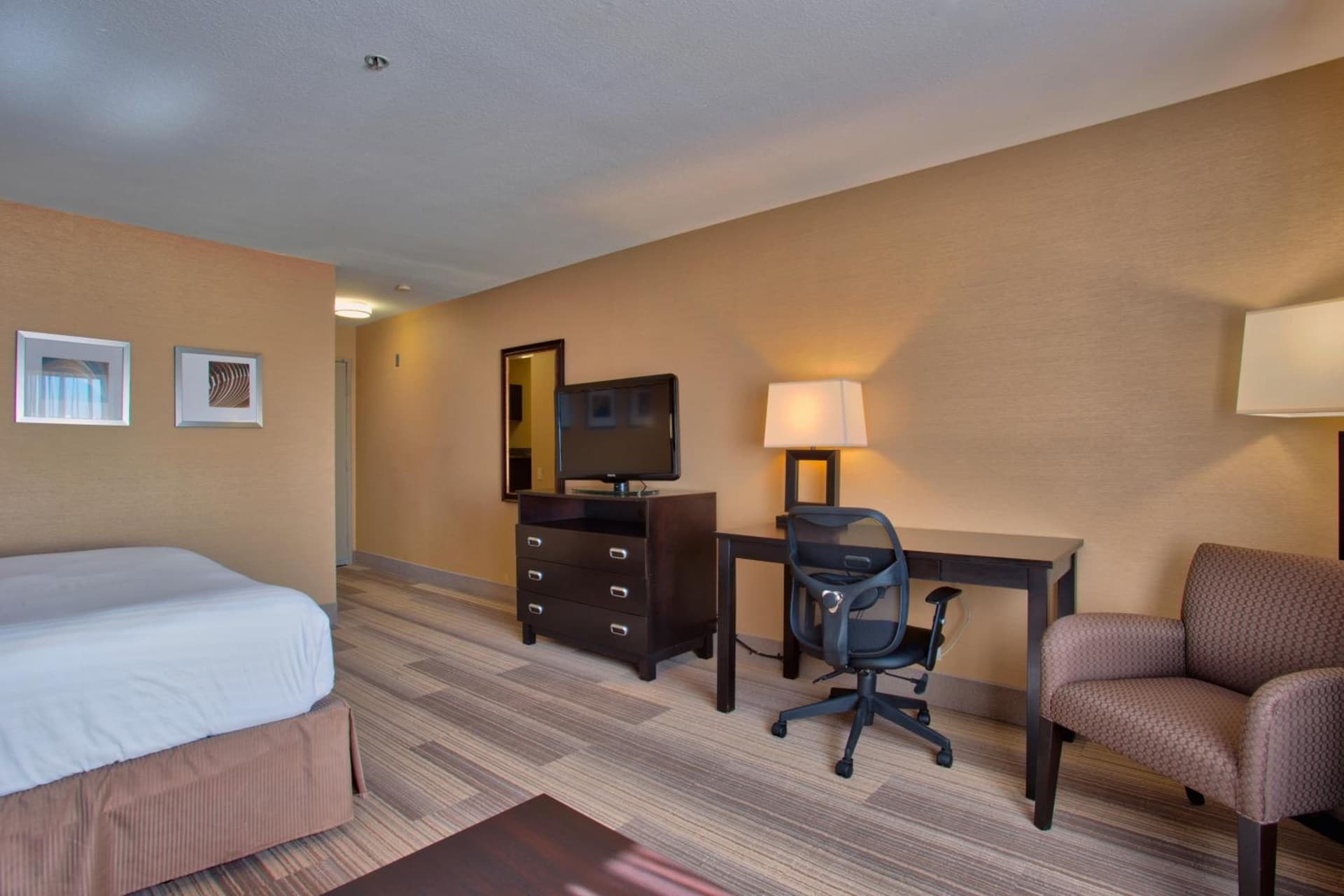 Hampton Inn by Hilton Costa Mesa Newport Beach gallery photo in Costa Mesa, CA — image 24