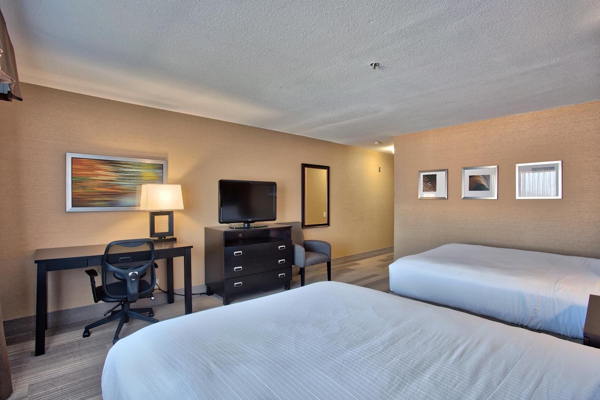 Hampton Inn by Hilton Costa Mesa Newport Beach gallery photo in Costa Mesa, CA — image 40