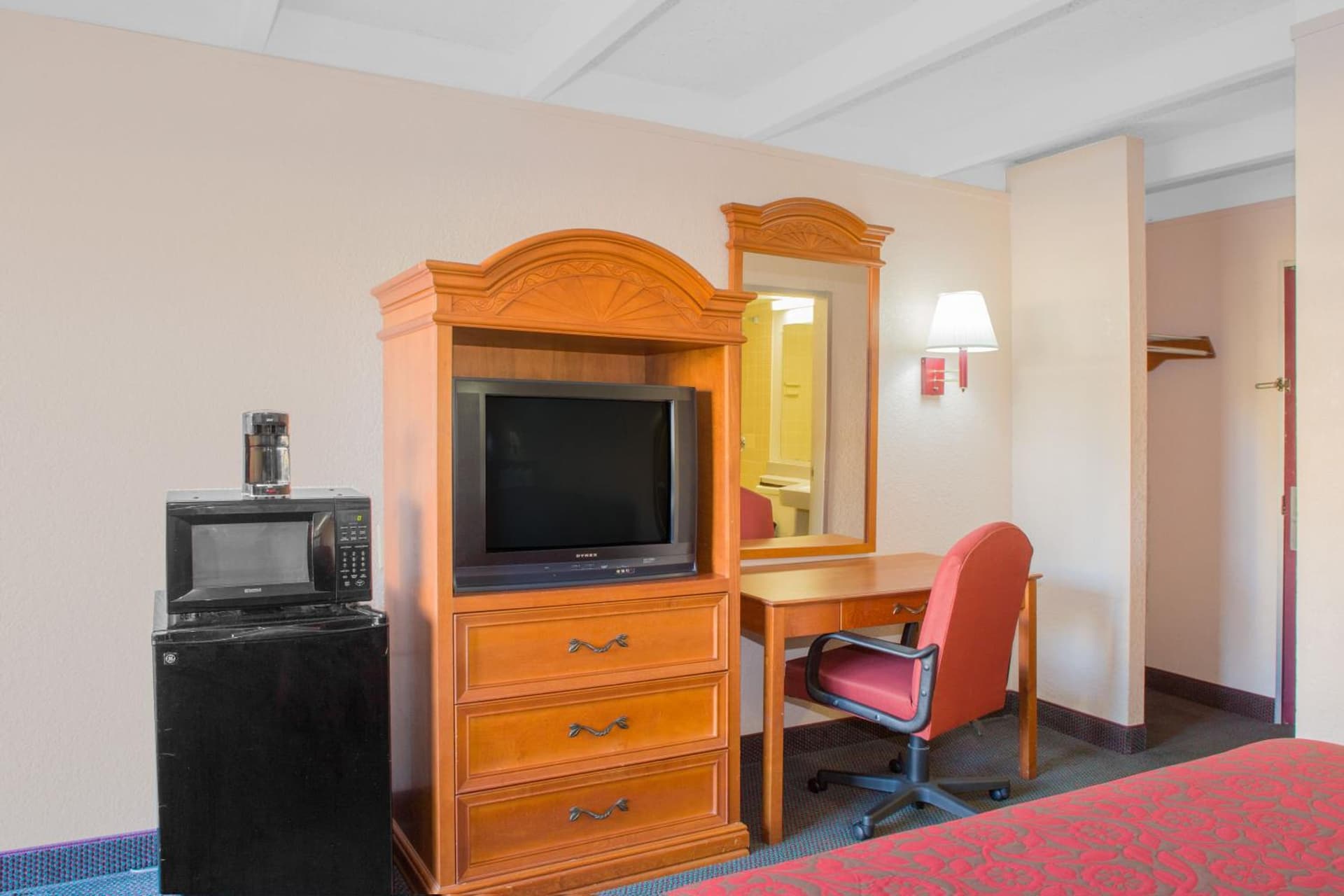 Days Inn by Wyndham Tallahassee University Center gallery photo in Tallahassee, FL — image 26