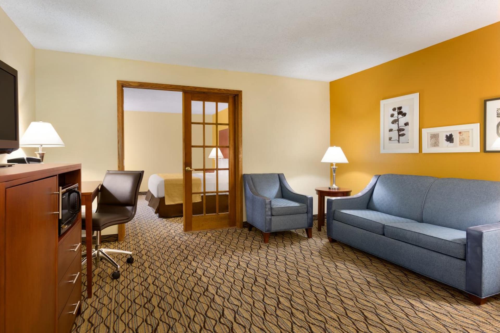 Country Inn & Suites by Radisson, Mishawaka, IN gallery photo in South Bend, IN — image 16