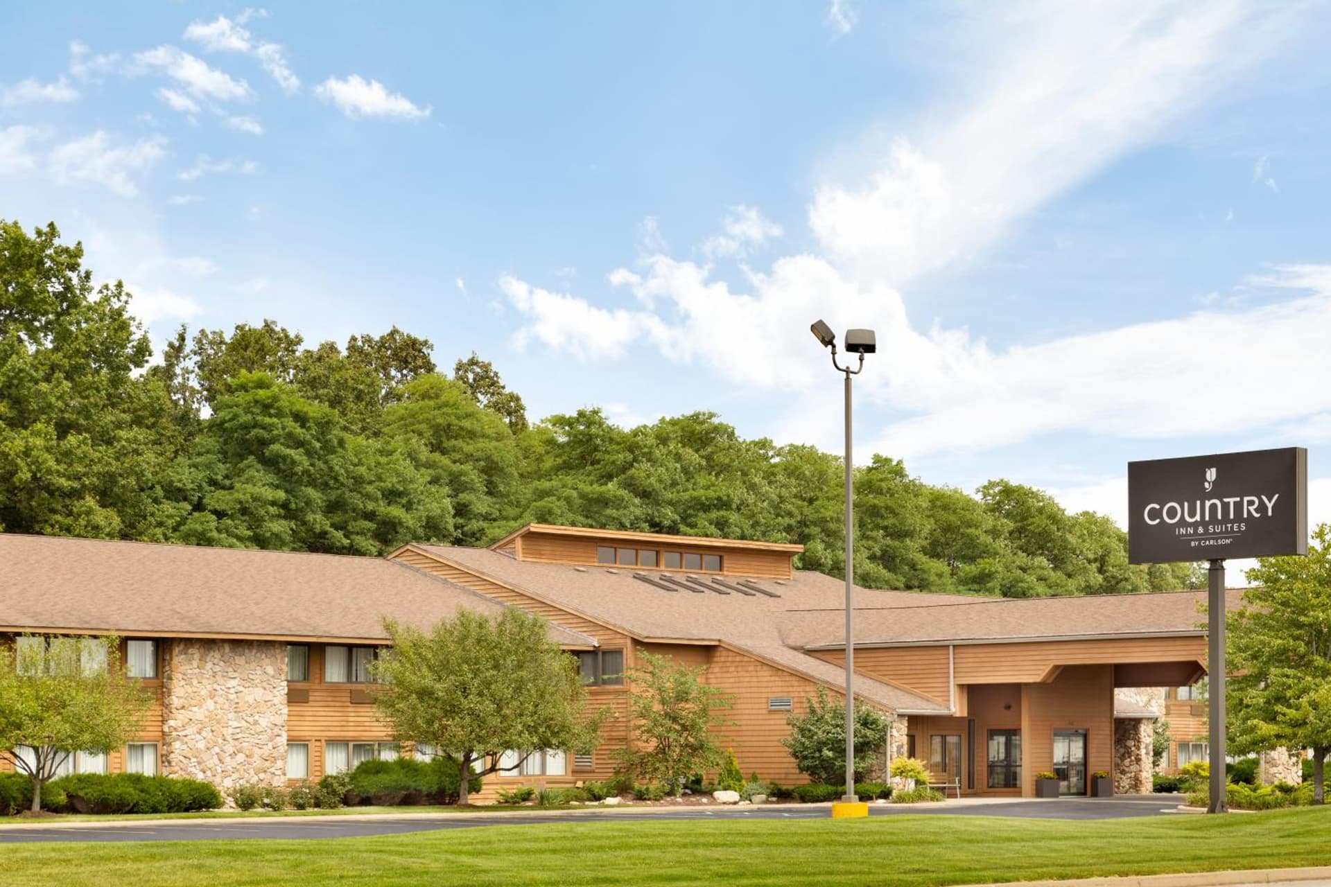 Country Inn & Suites by Radisson, Mishawaka, IN gallery photo in South Bend, IN — image 34